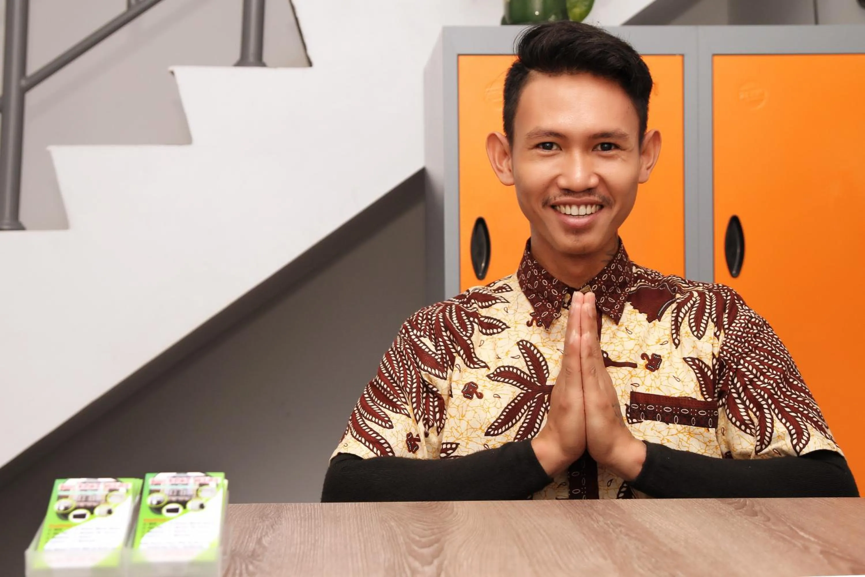 Staff in Syariah Mama Cengkareng @ Mutiara Palem