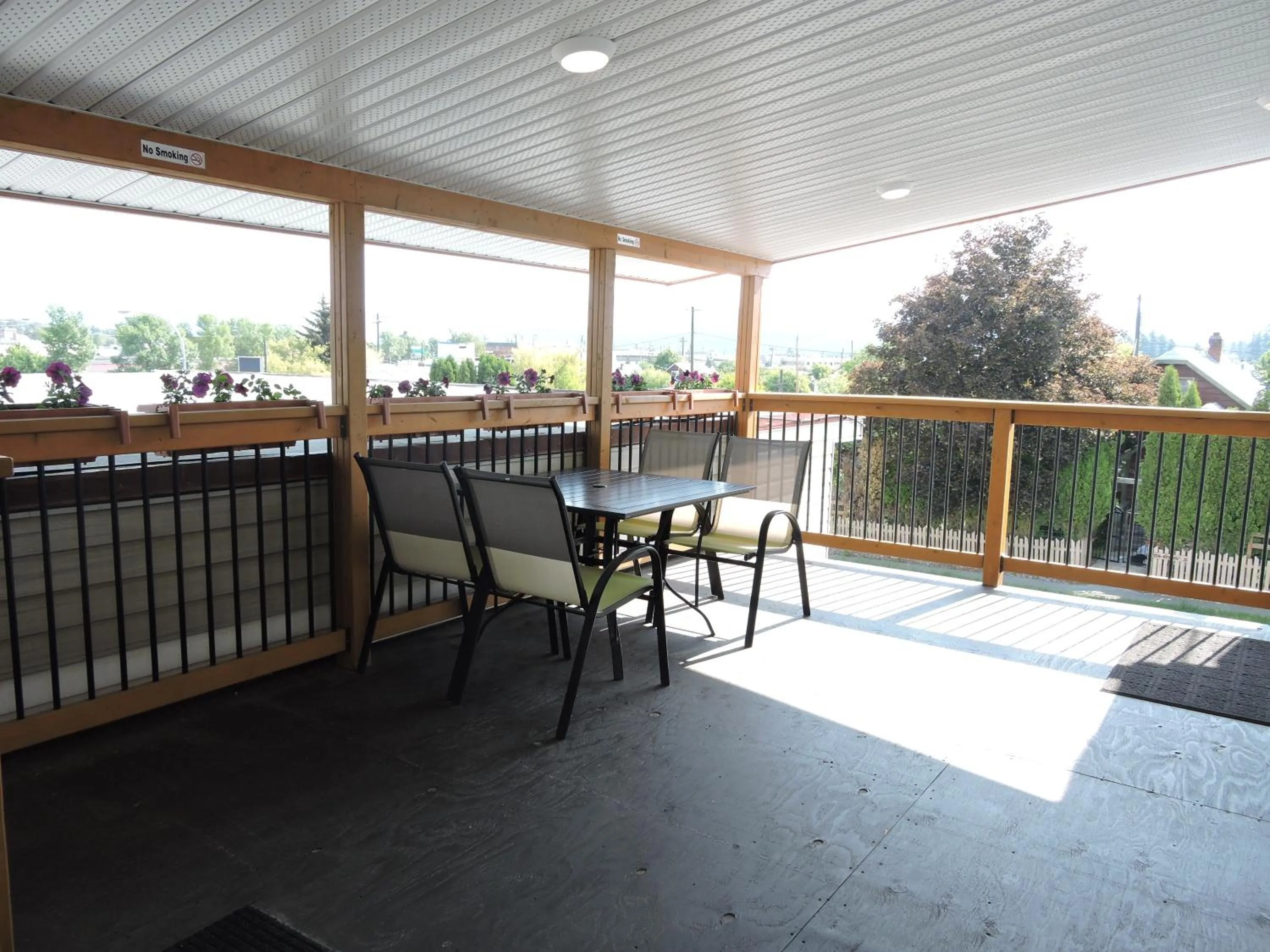 Balcony/Terrace in Almo Court Motel