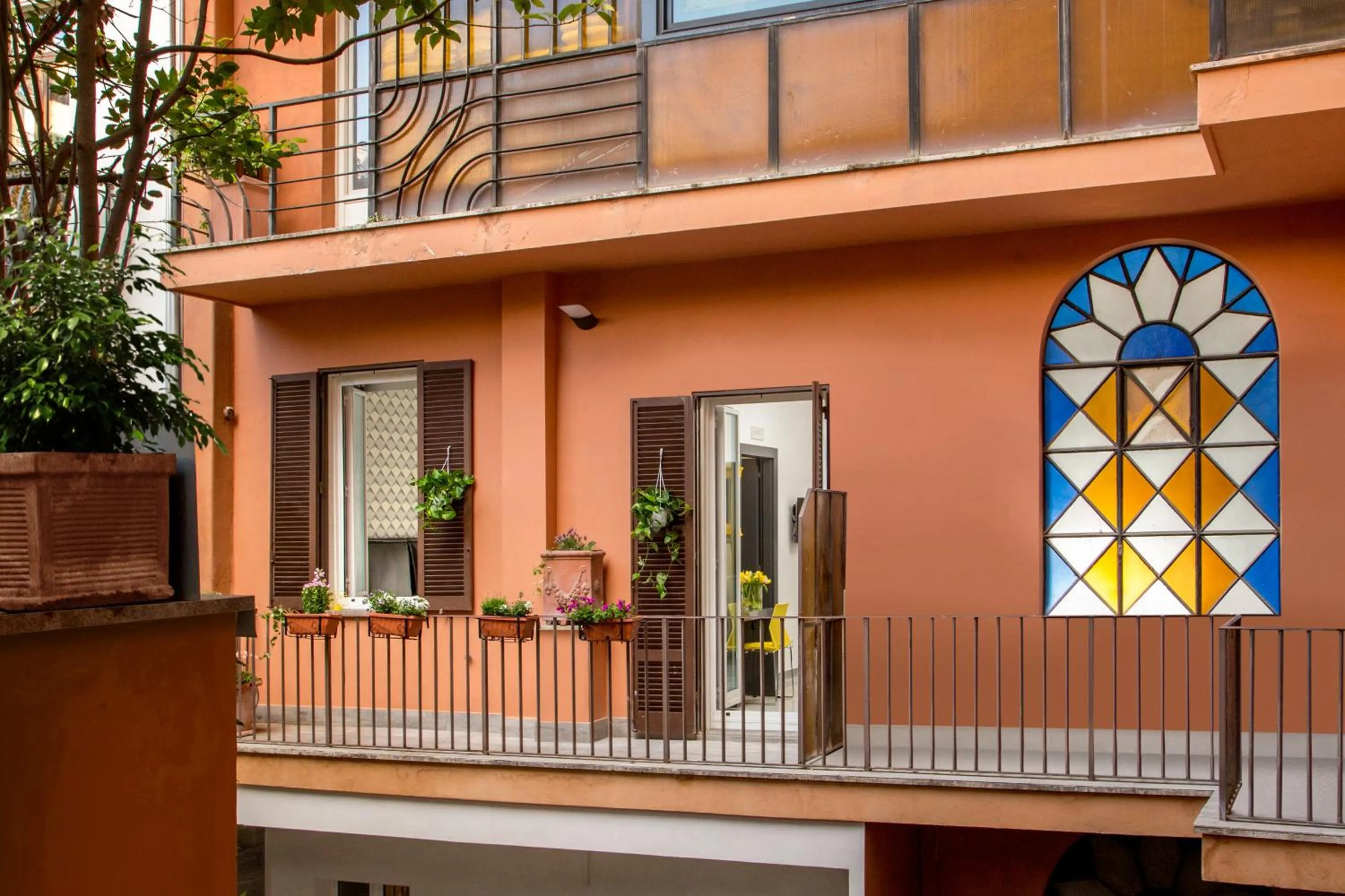 Balcony/Terrace in GCF Luxury Suites, Guest house