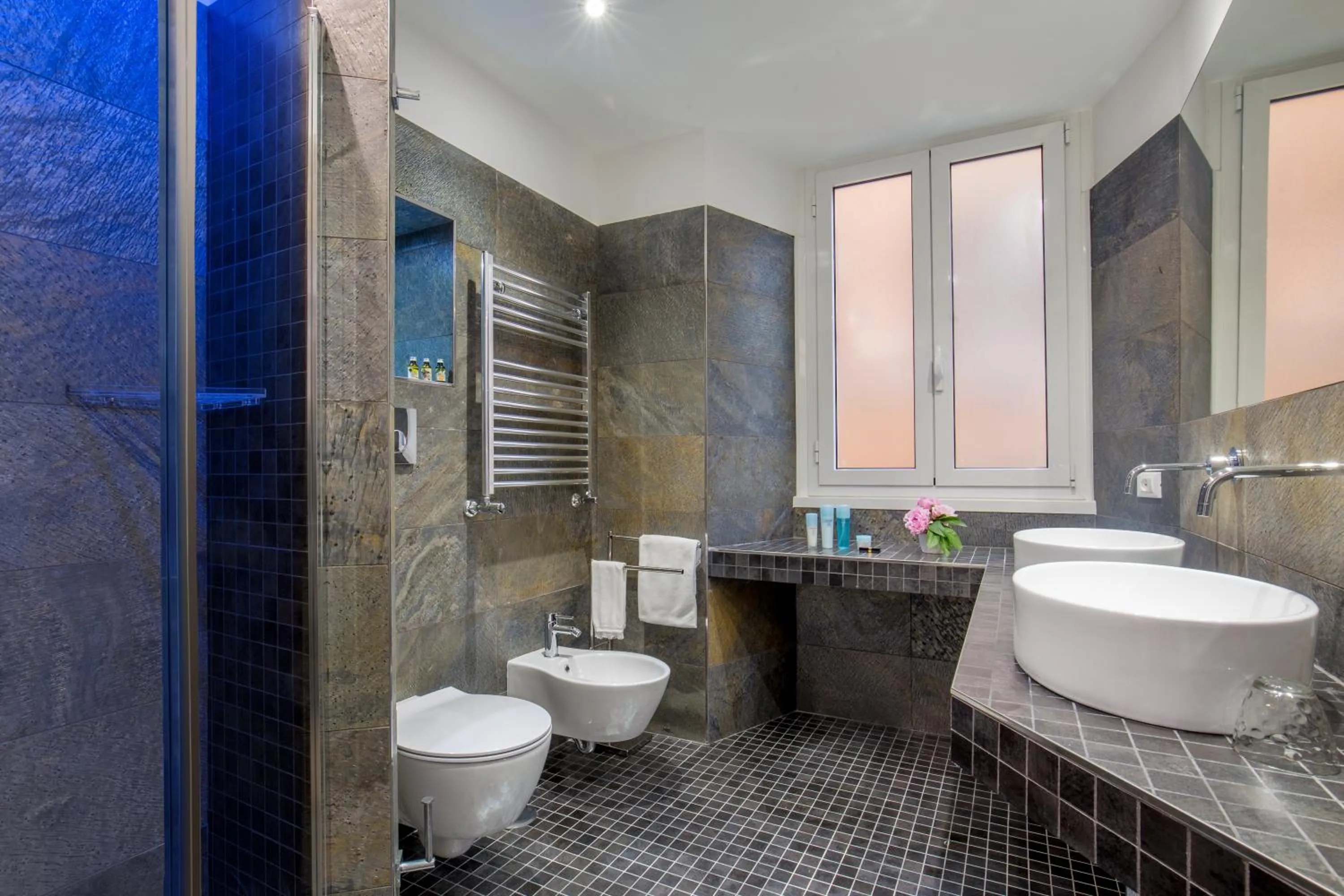 Bathroom in GCF Luxury Suites, Guest house