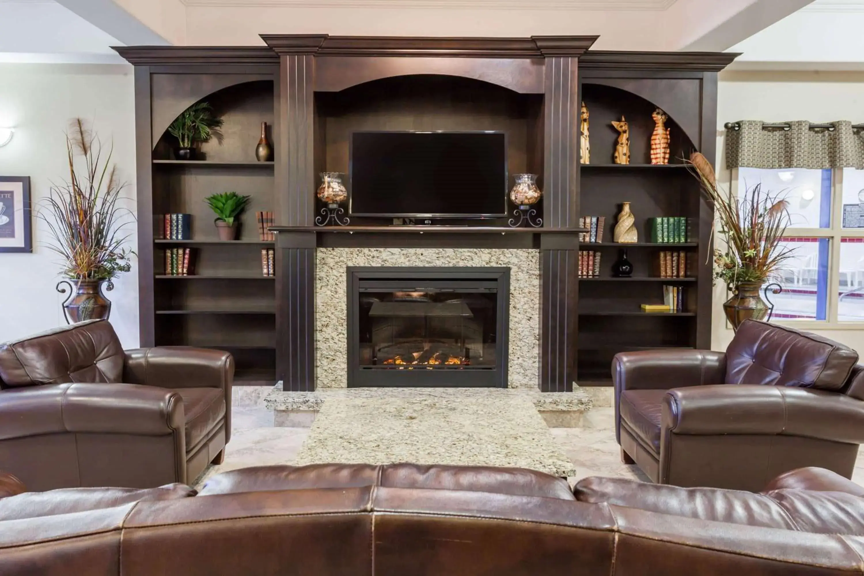 Lobby or reception in Ramada by Wyndham Westlock Lobby or reception in Ramada by Wyndham Westlock