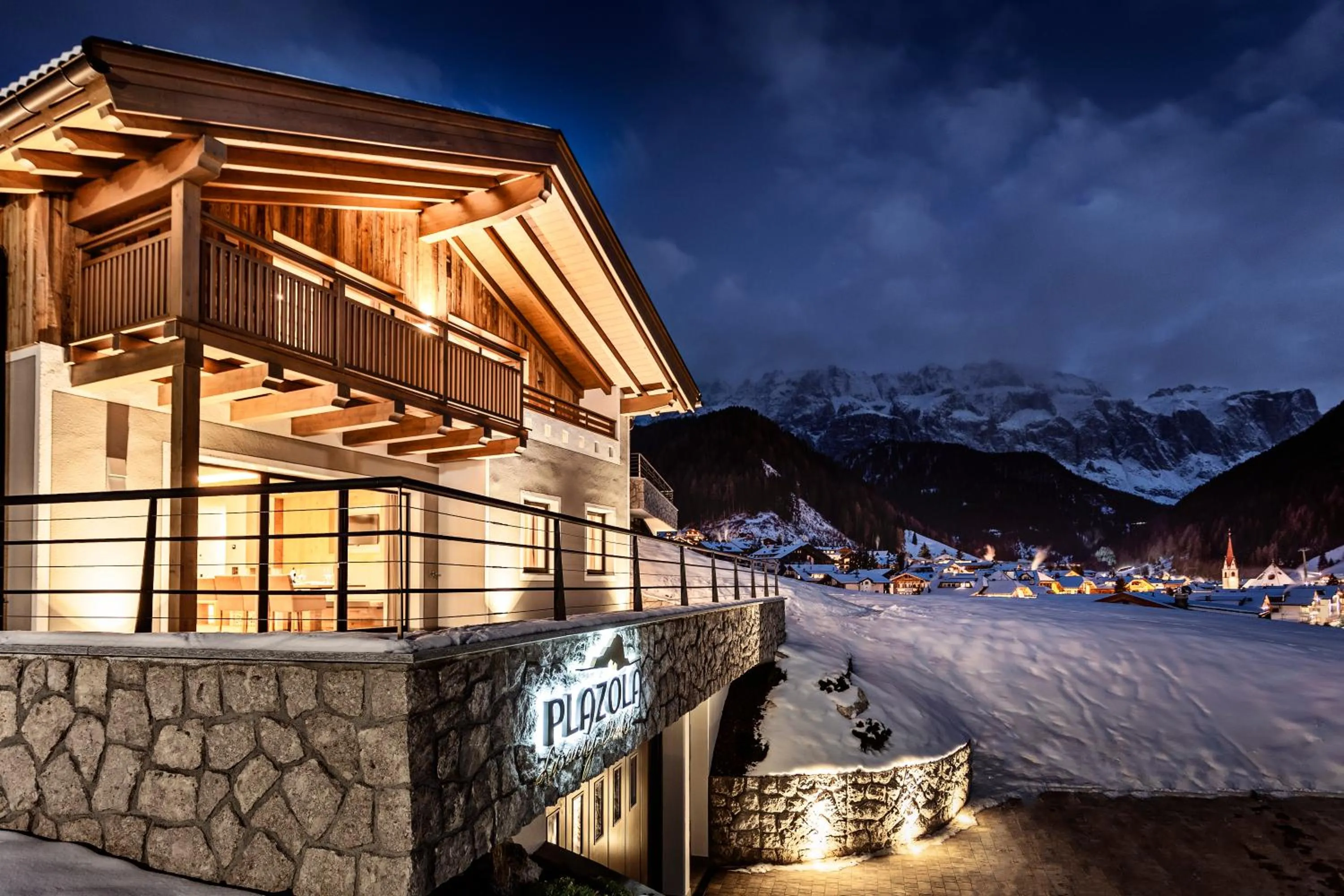 Winter in Luxury Chalet Plazola