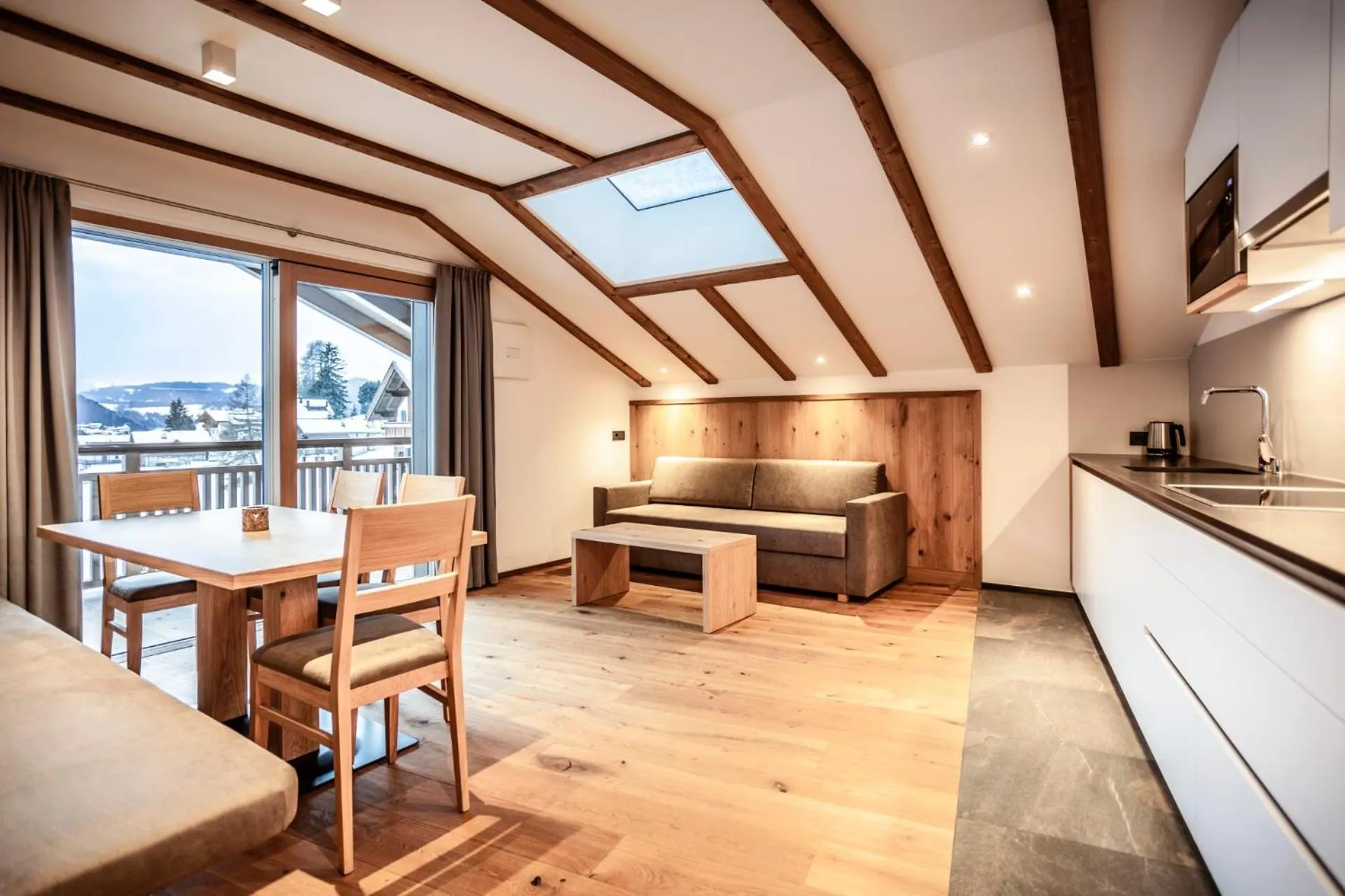 Kitchen or kitchenette in Luxury Chalet Plazola