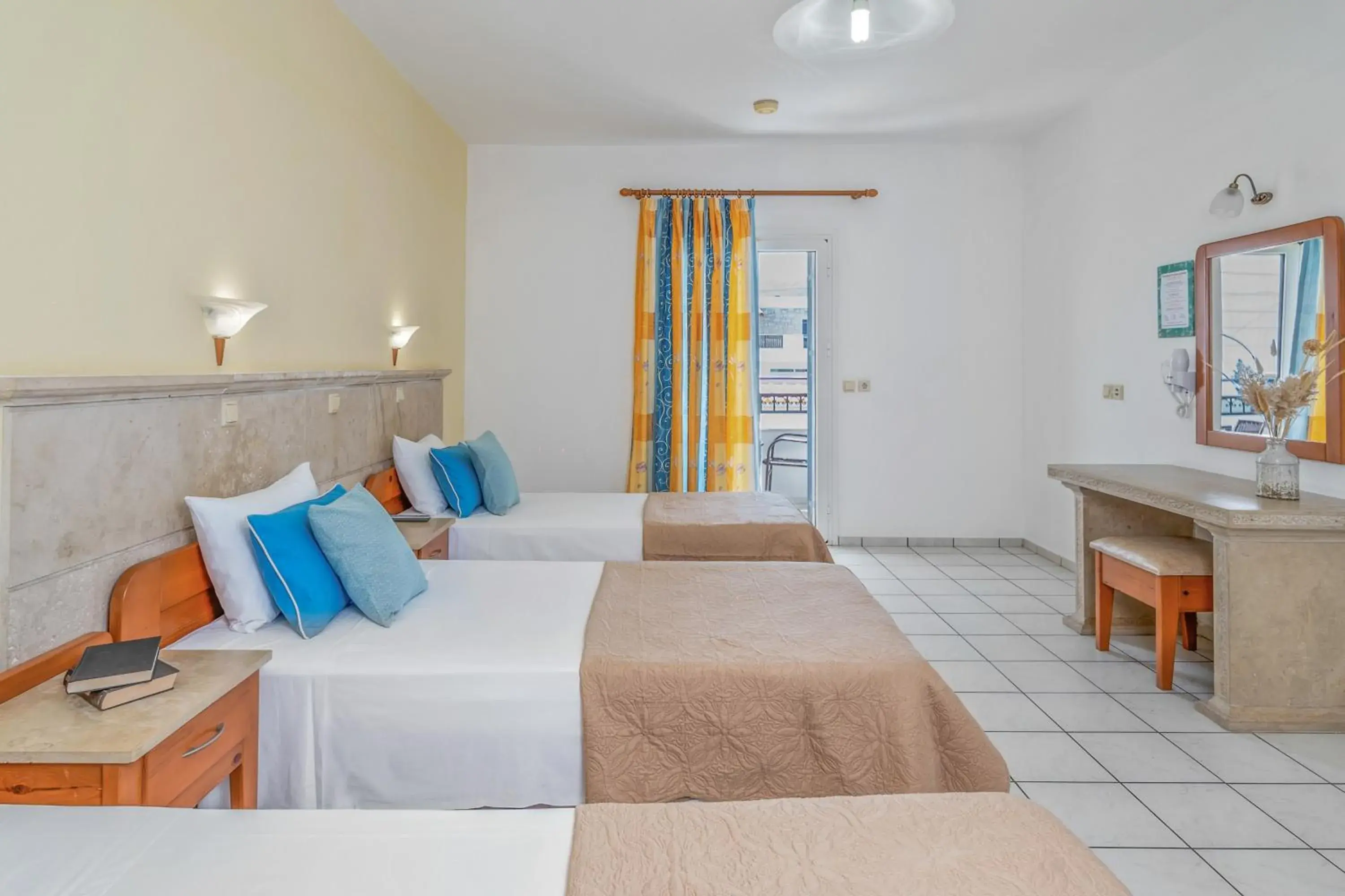 Photo of the whole room, Bed in Maria Rousse Photo of the whole room, Bed in Maria Rousse