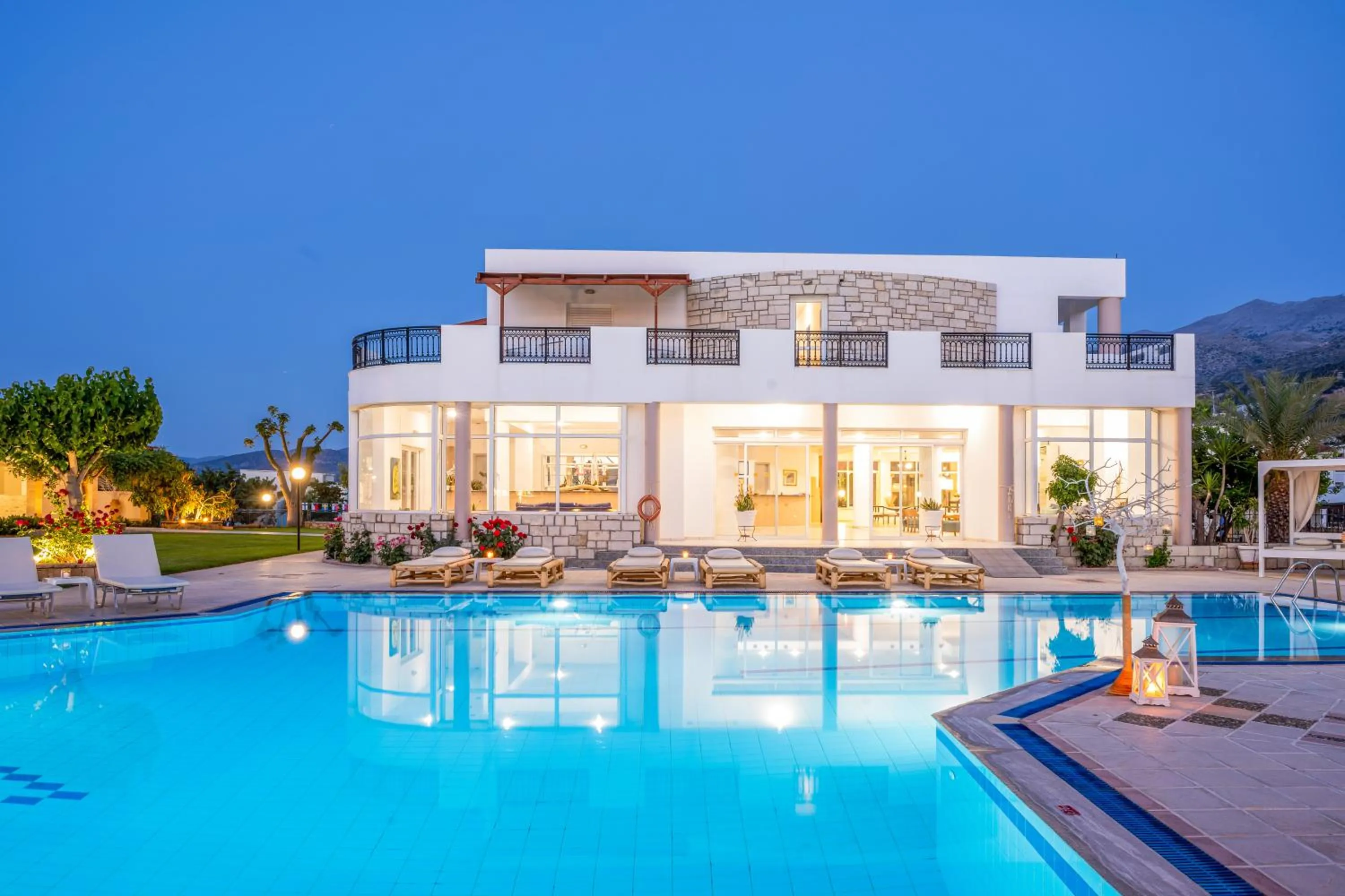 Swimming pool in Maria Rousse