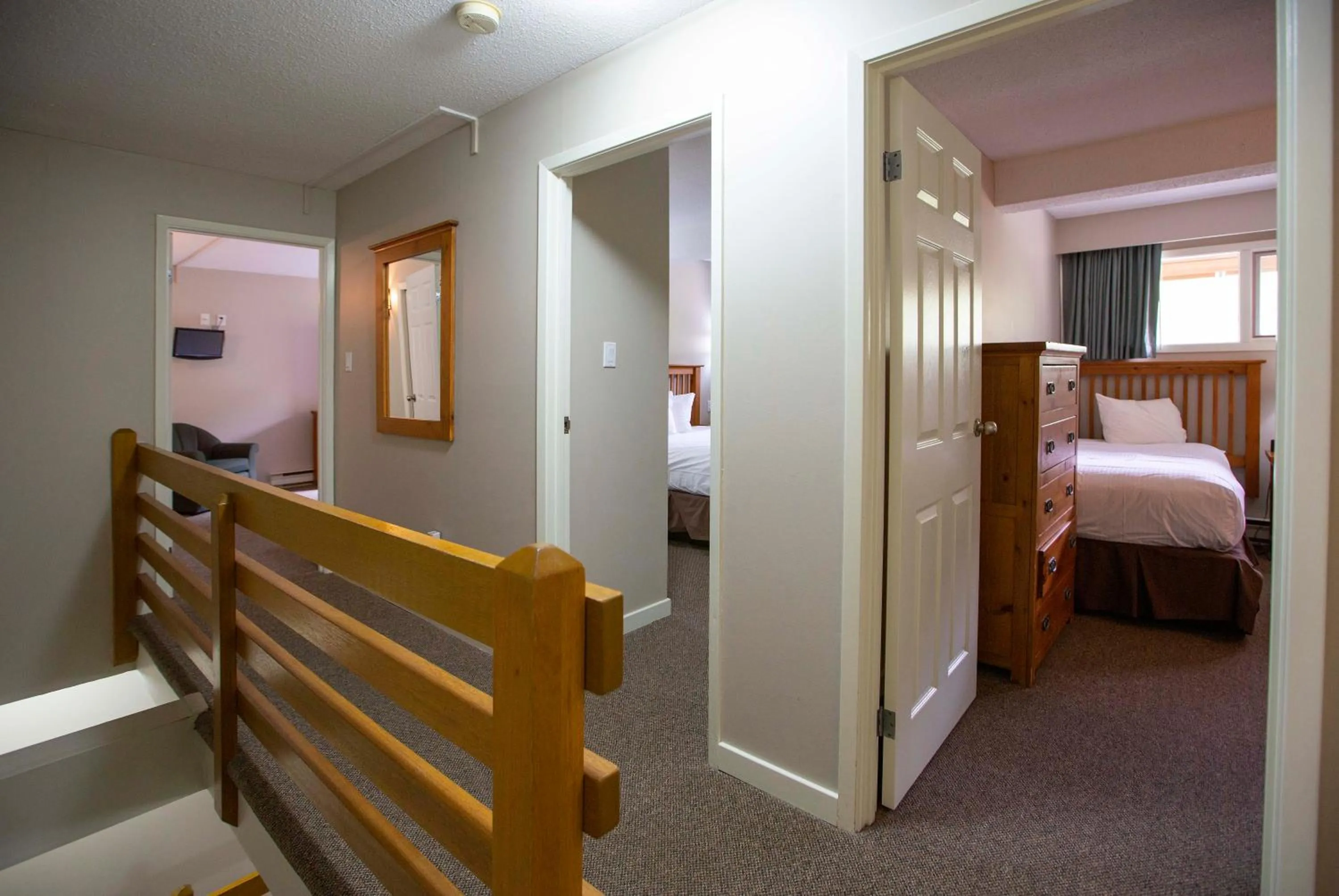 Bedroom, Bed in Panorama Vacation Retreat at Horsethief Lodge