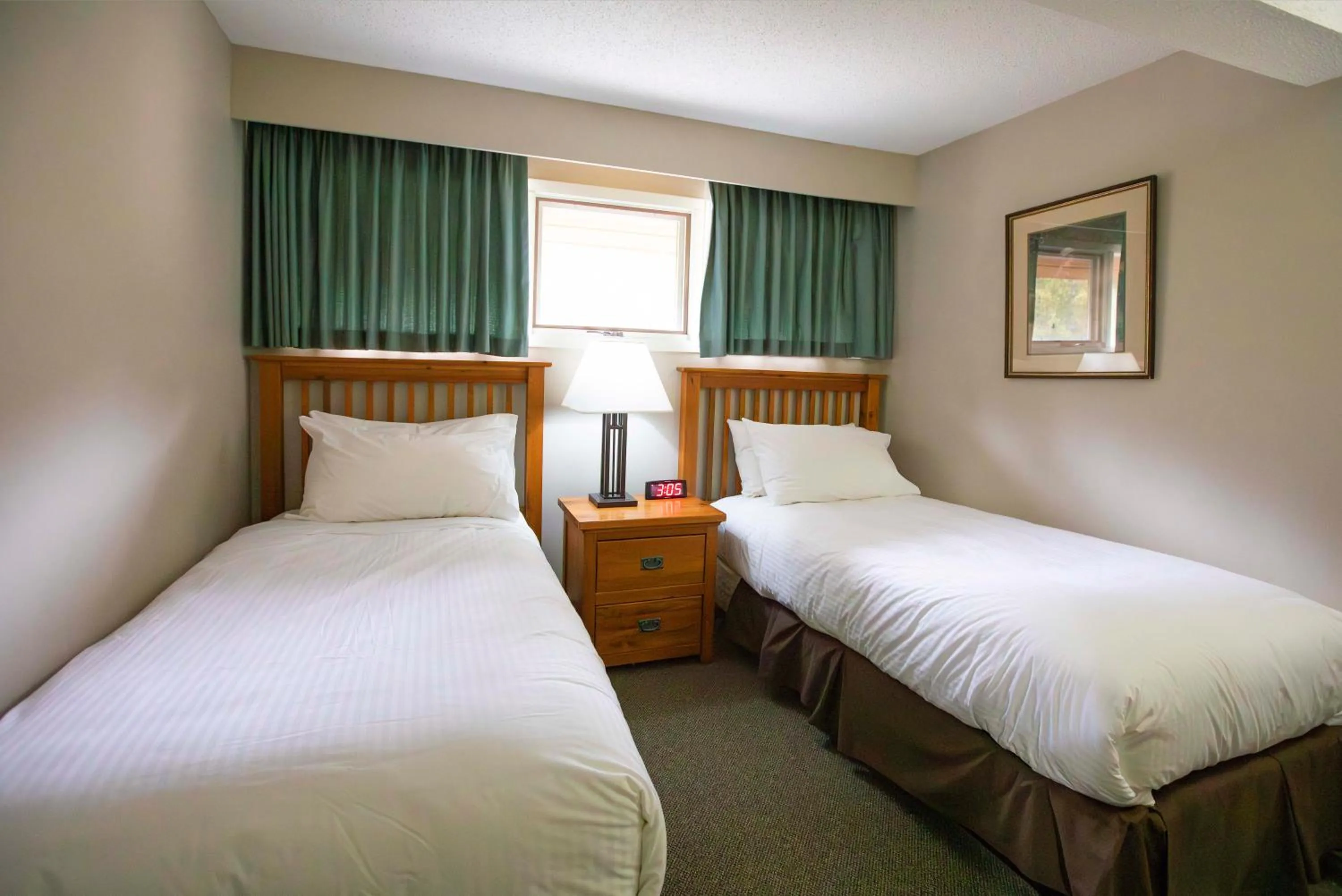 Bed in Panorama Vacation Retreat at Horsethief Lodge