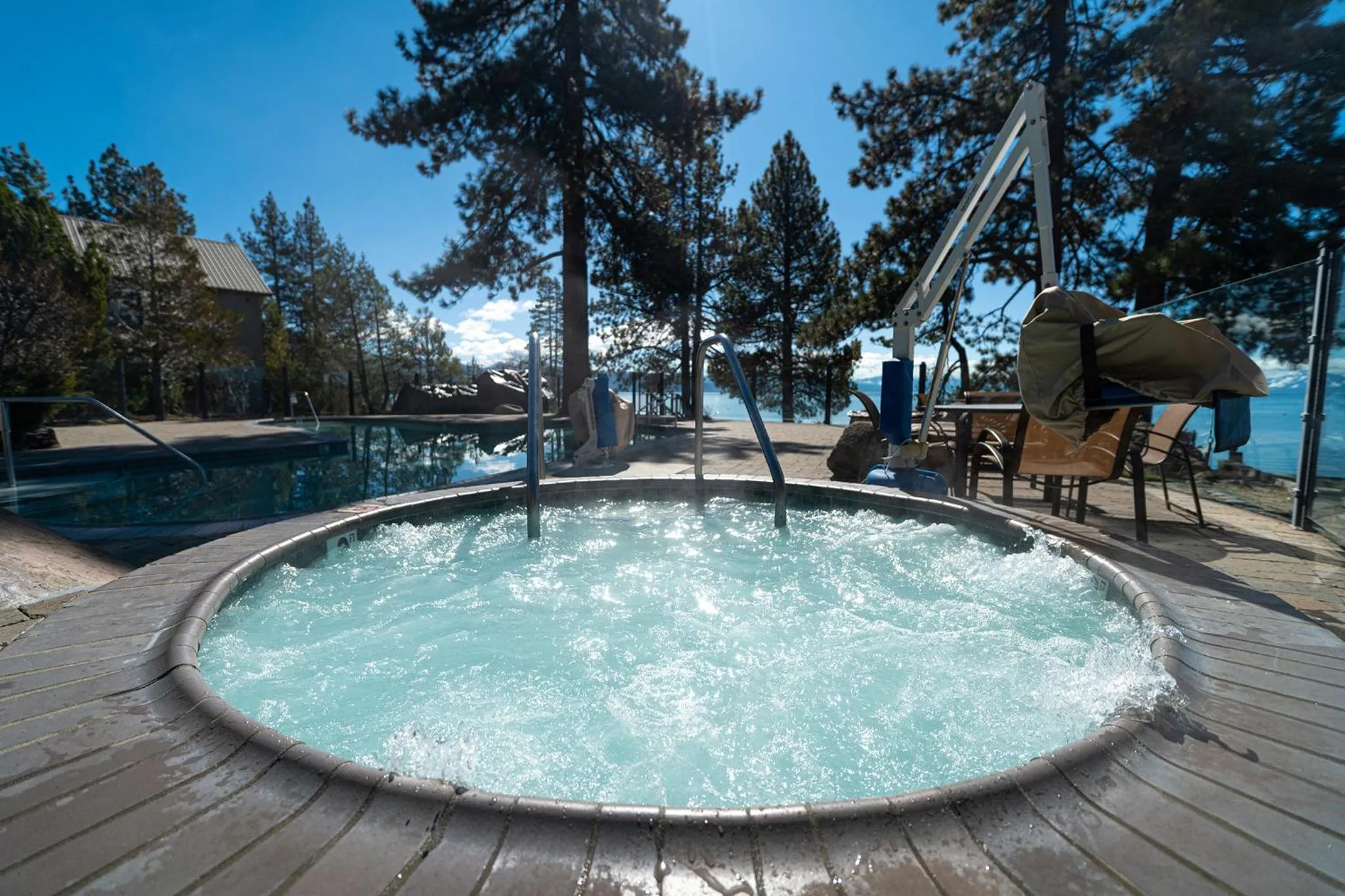 Hot Tub in Red Wolf Lakeside Lodge