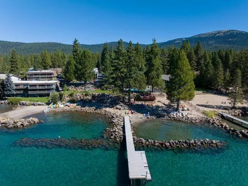 Red Wolf Lakeside Lodge