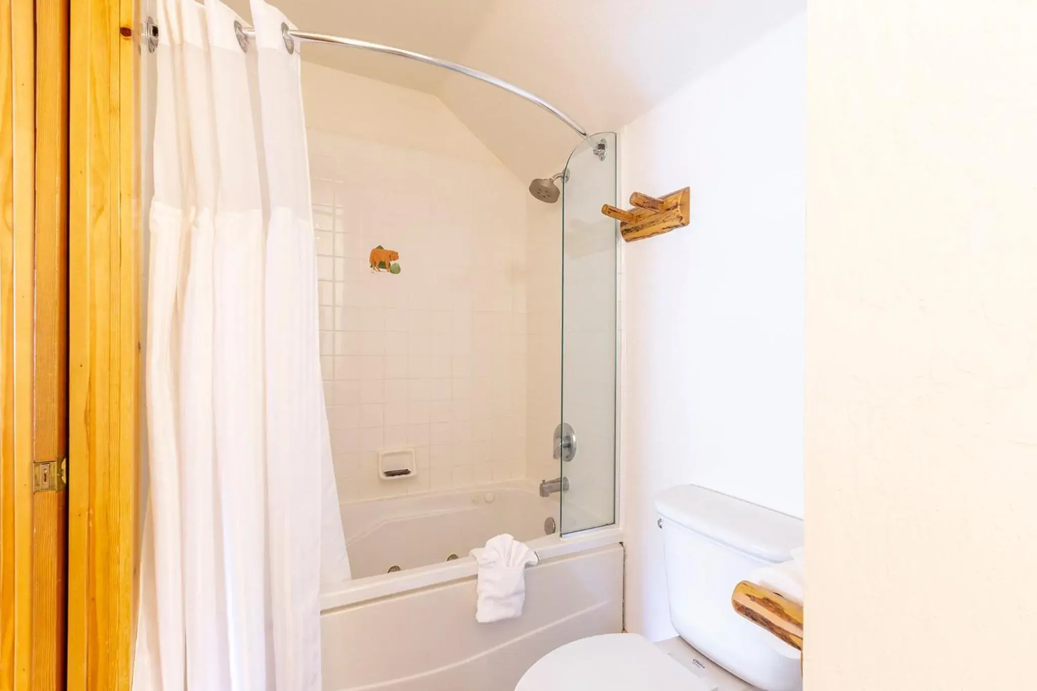 One-Bedroom Suite in Red Wolf Lodge at Olympic Valley One-Bedroom Suite in Red Wolf Lodge at Olympic Valley