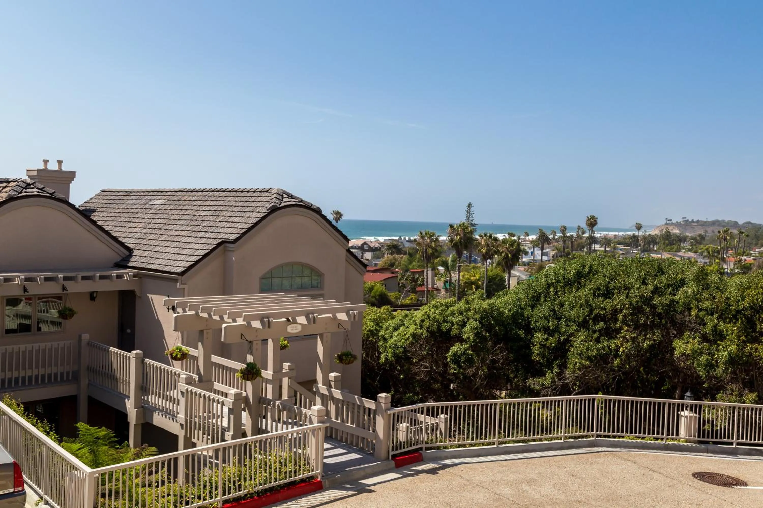 Facade/entrance in Villa L'Auberge