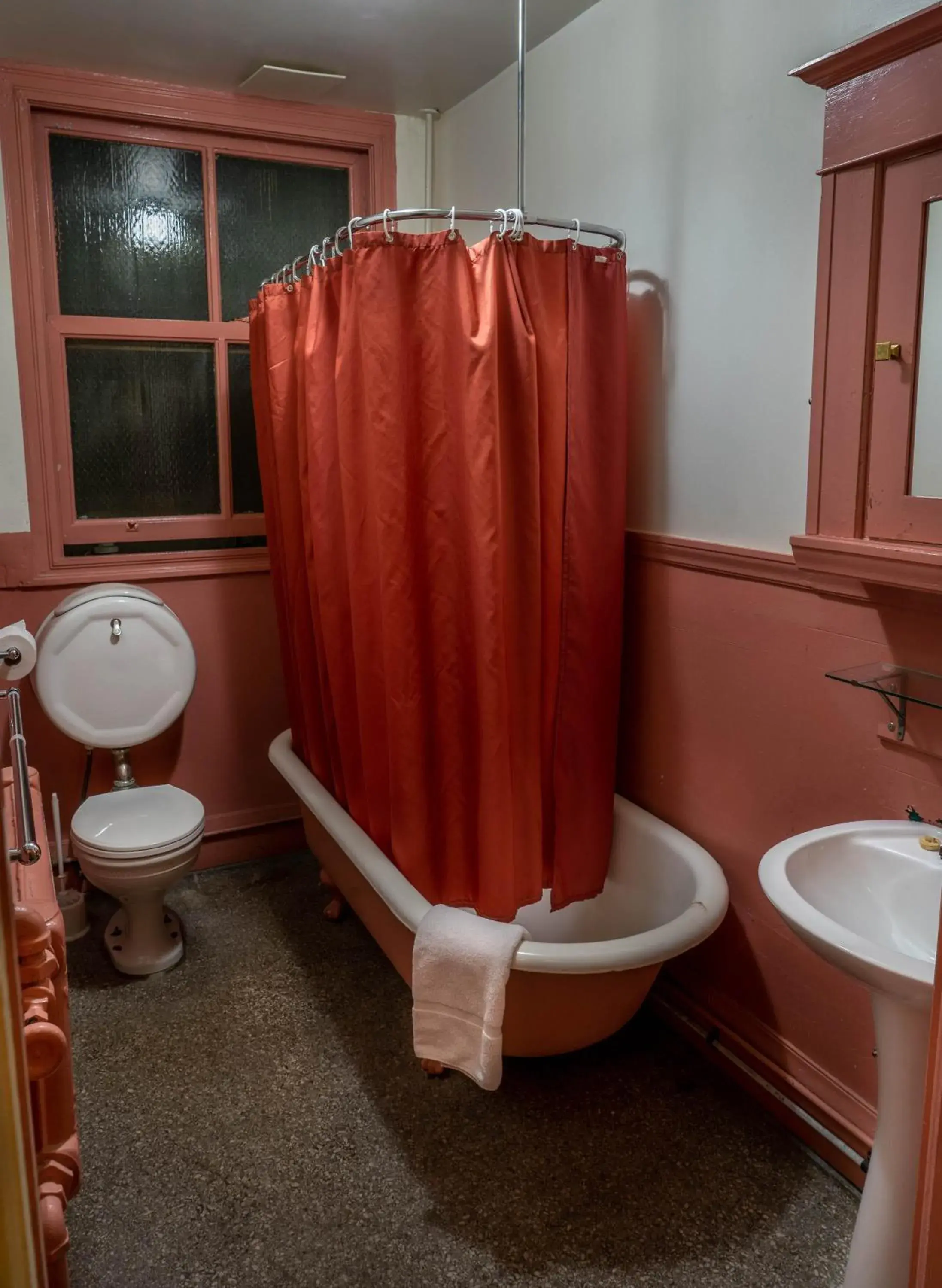 One-Bedroom Apartment in Arundel Mansions Hotel One-Bedroom Apartment in Arundel Mansions Hotel
