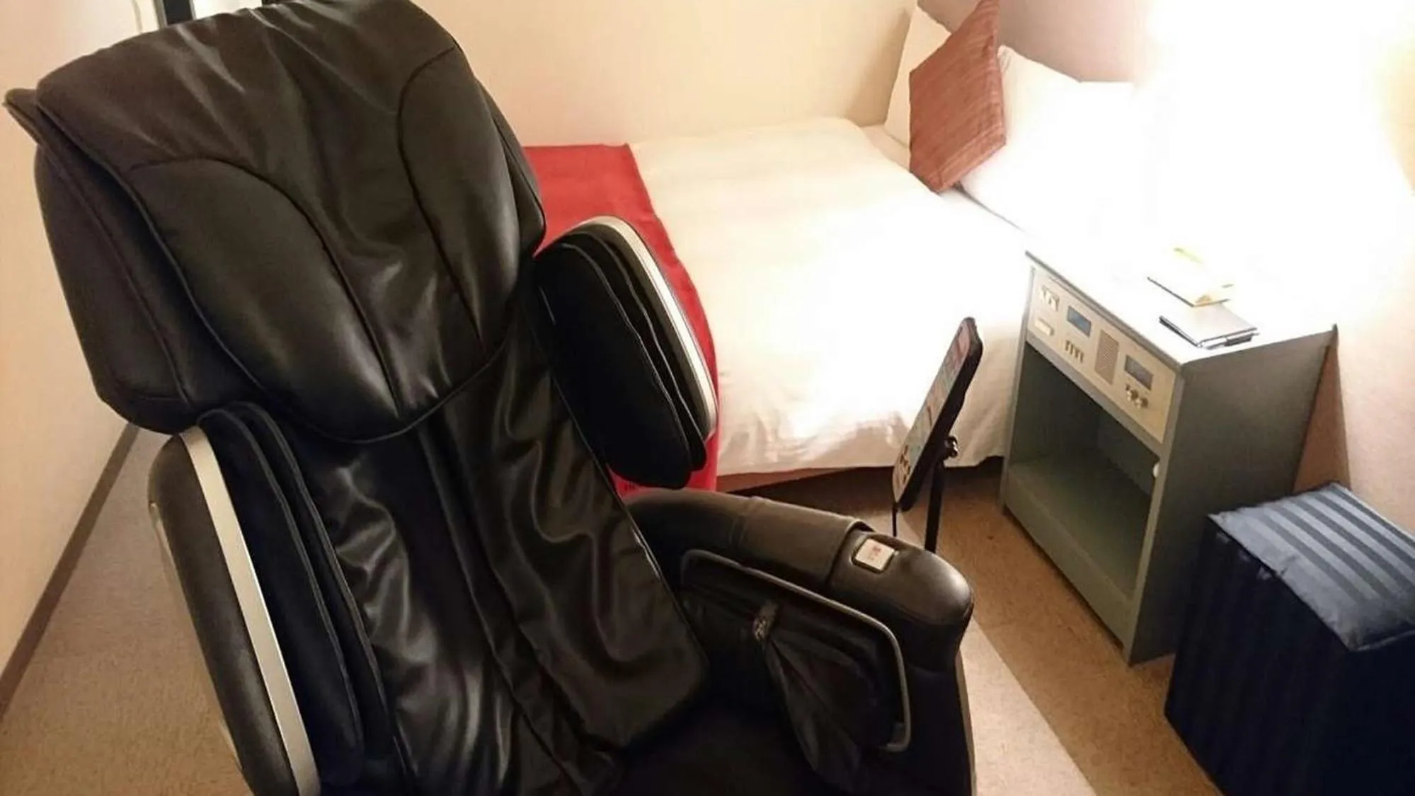 Bed in Green Rich Hotel Nishitetsu Ohashi Ekimae