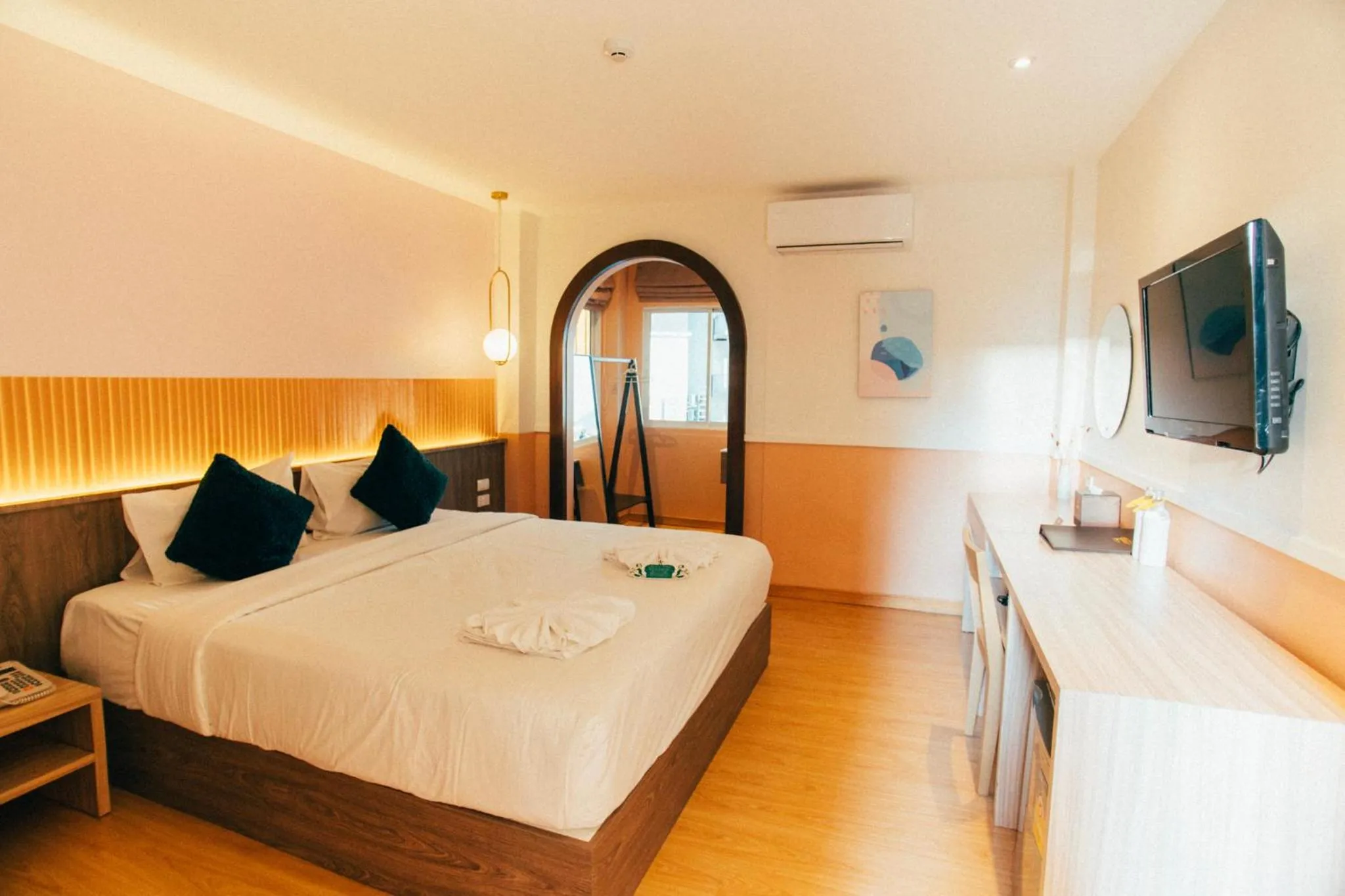 Bed in Victoria Nimman Hotel