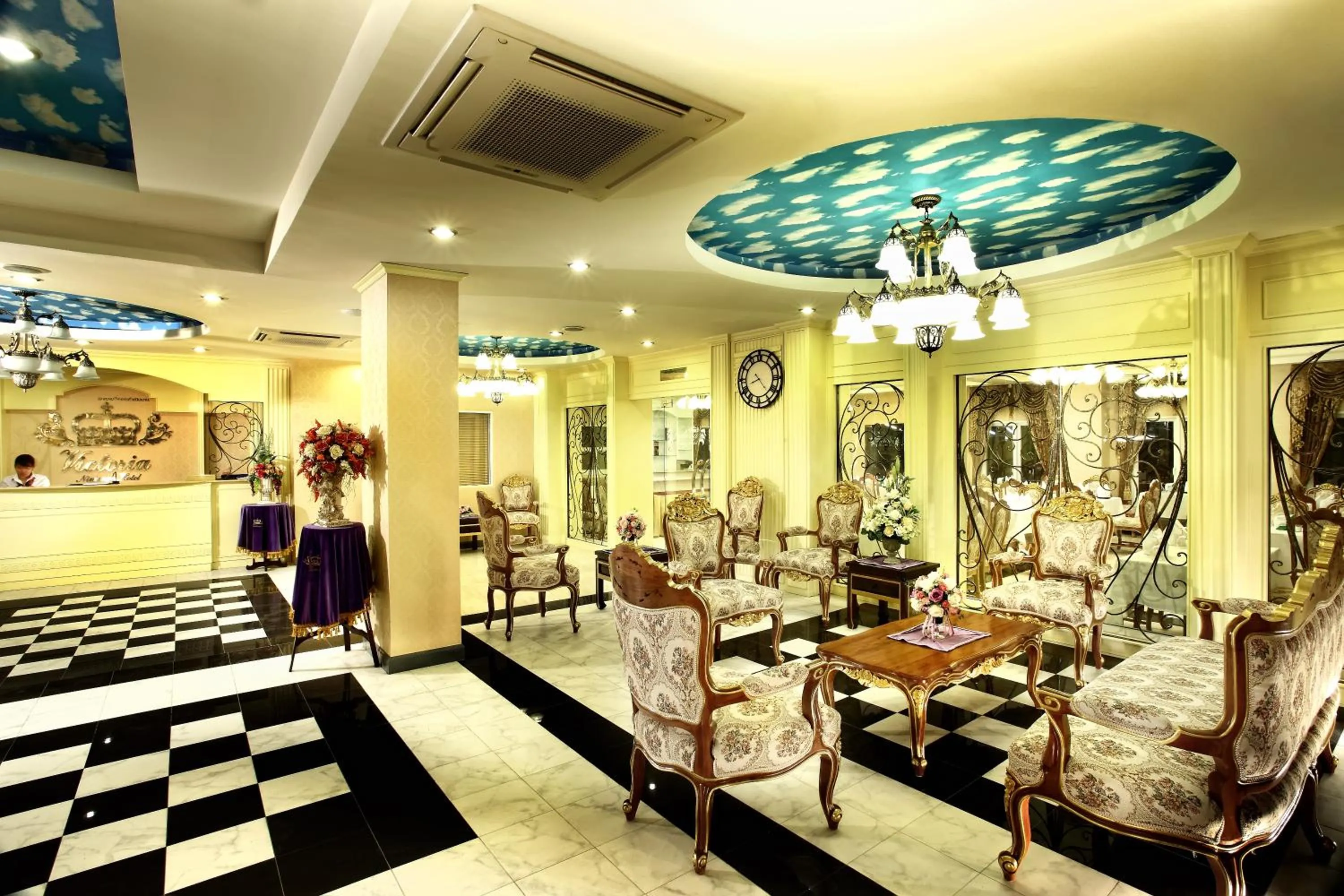 Lobby or reception in Victoria Nimman Hotel