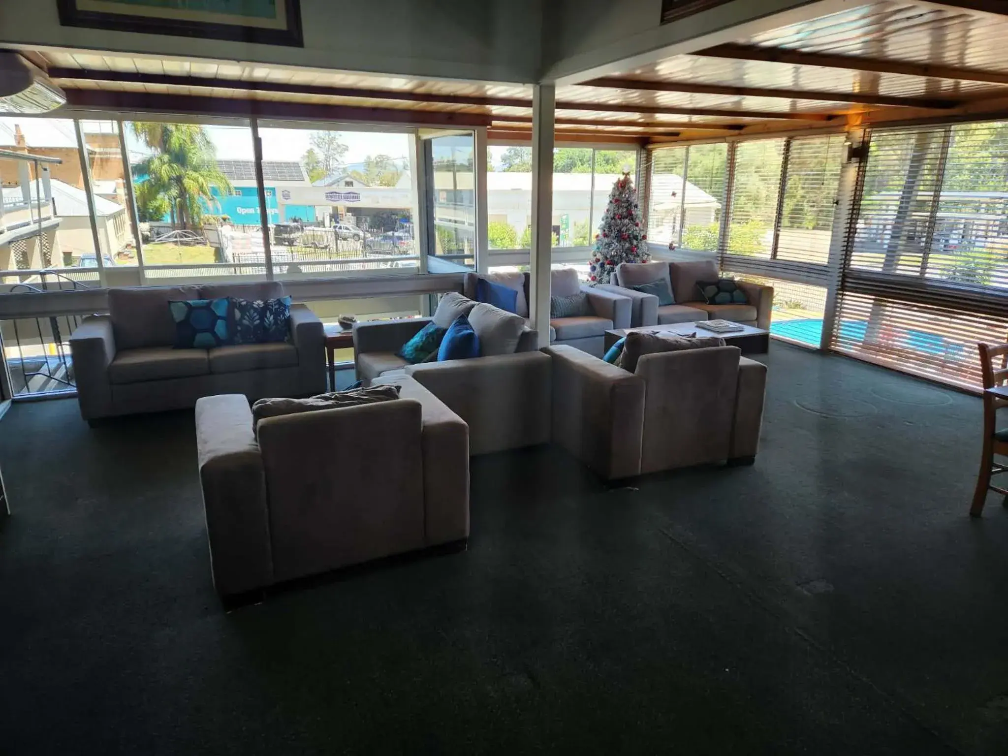 Lounge or bar in Bucketts Way Motel Gloucester Lounge or bar in Bucketts Way Motel Gloucester