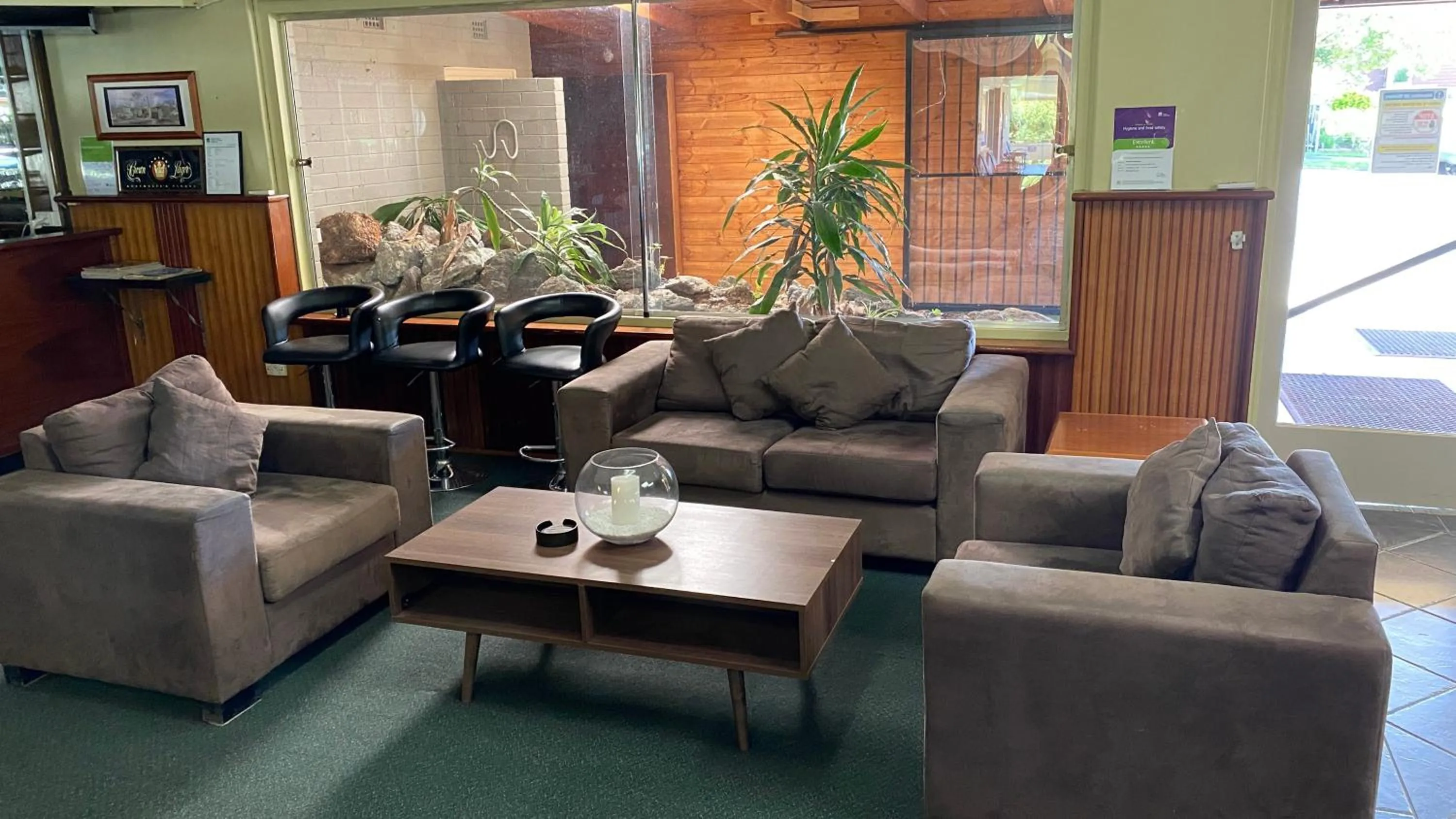 Dinner in Bucketts Way Motel Gloucester