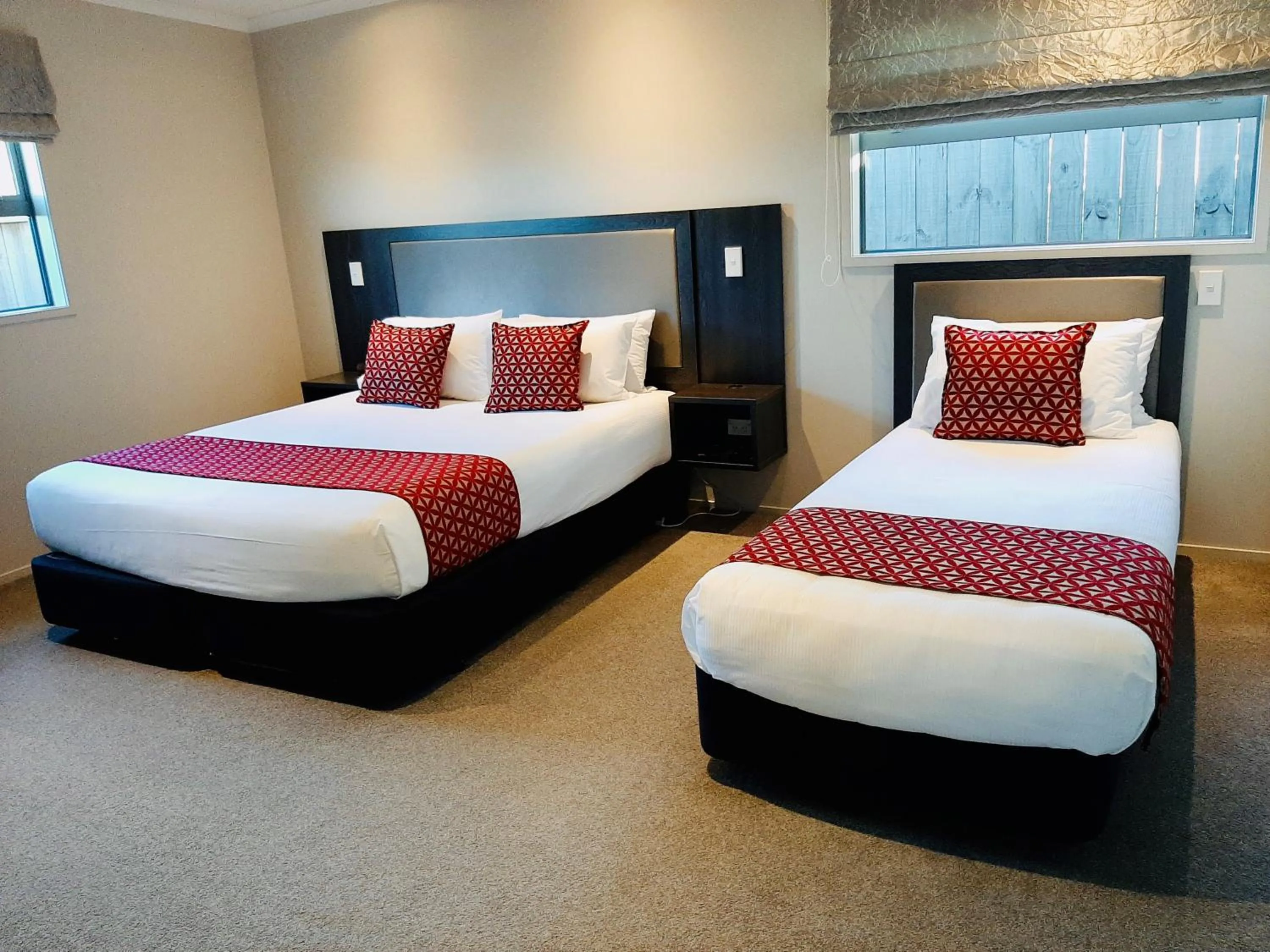 Bedroom, Bed in 37 The Landing Motel