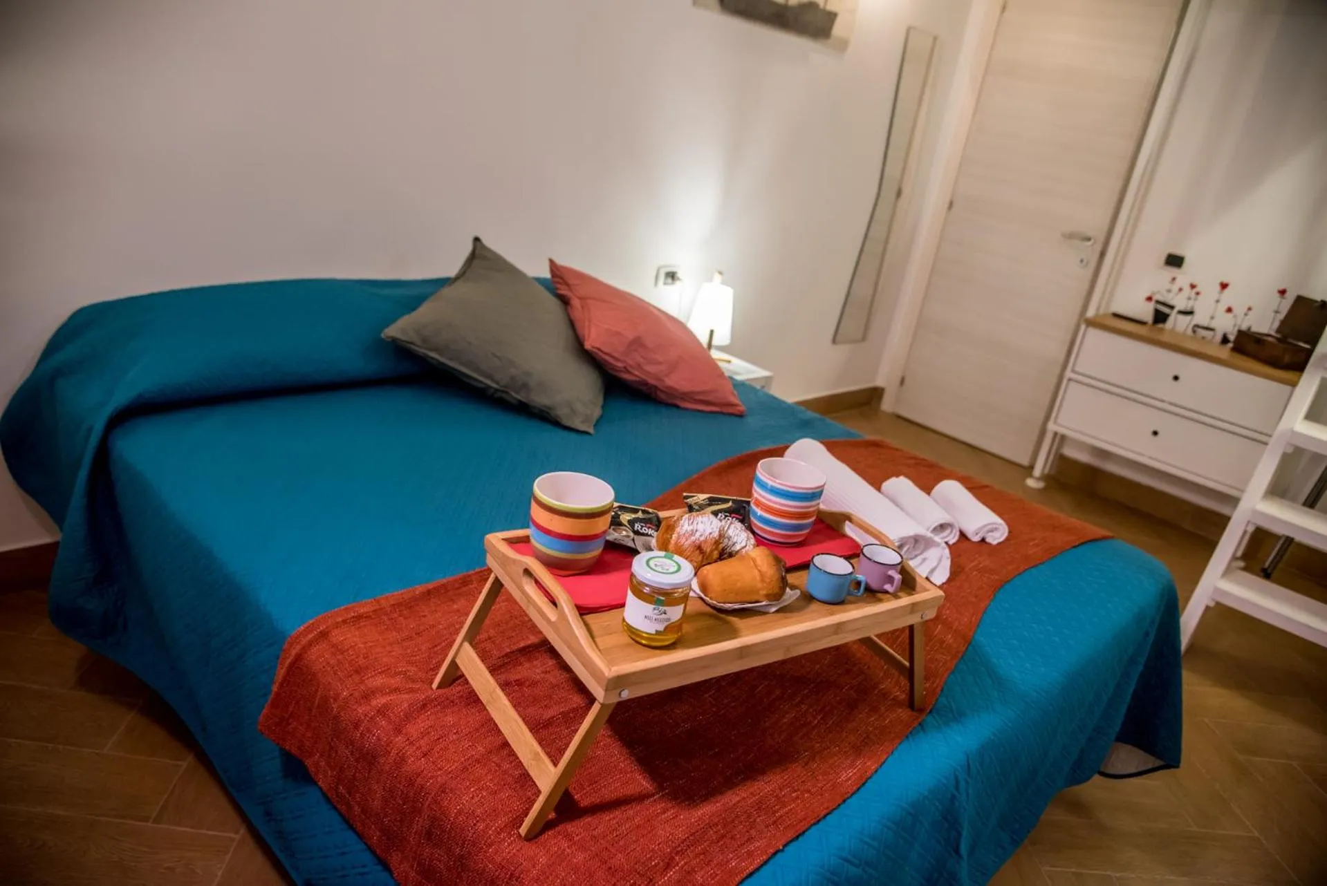Food and drinks, Bed in Guest Art Napoli