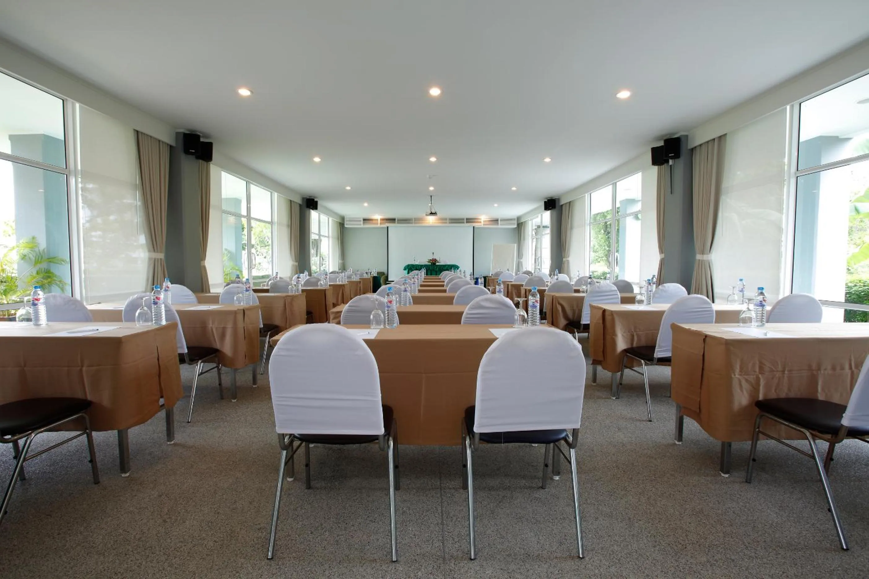 Business facilities in Cera Resort @ Cha-am