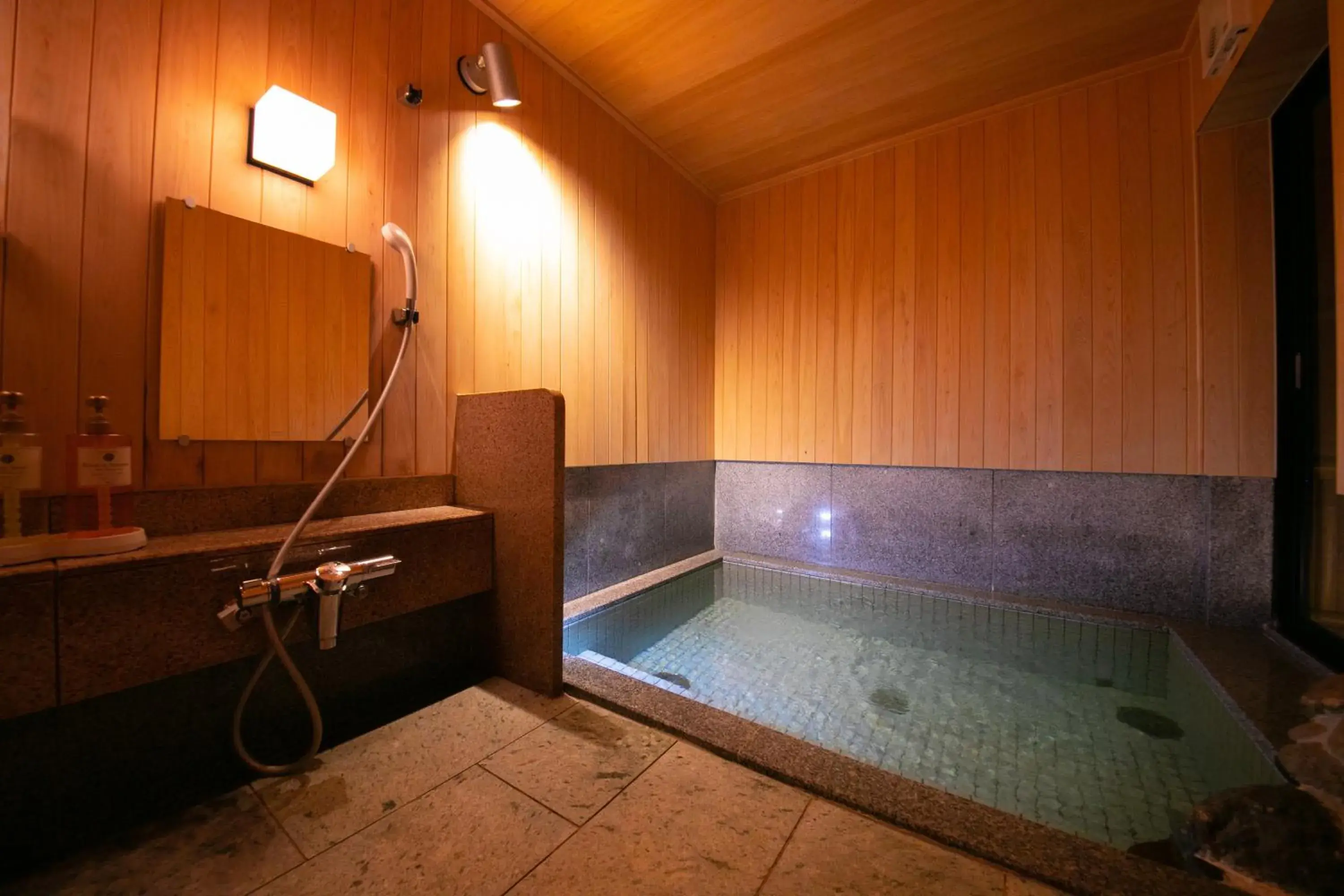 Public Bath, Bathroom in Ohanabo