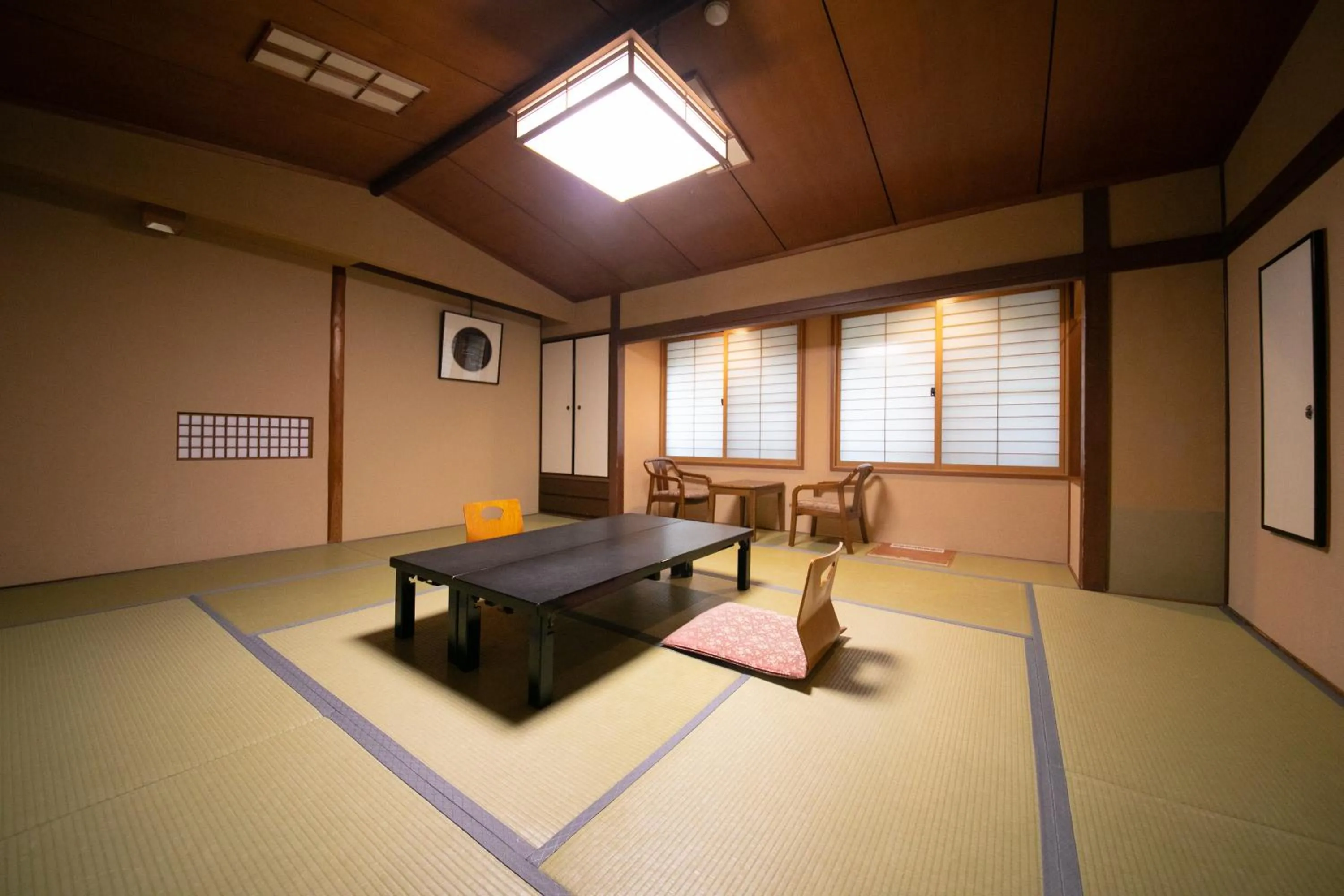 Photo of the whole room in Ohanabo