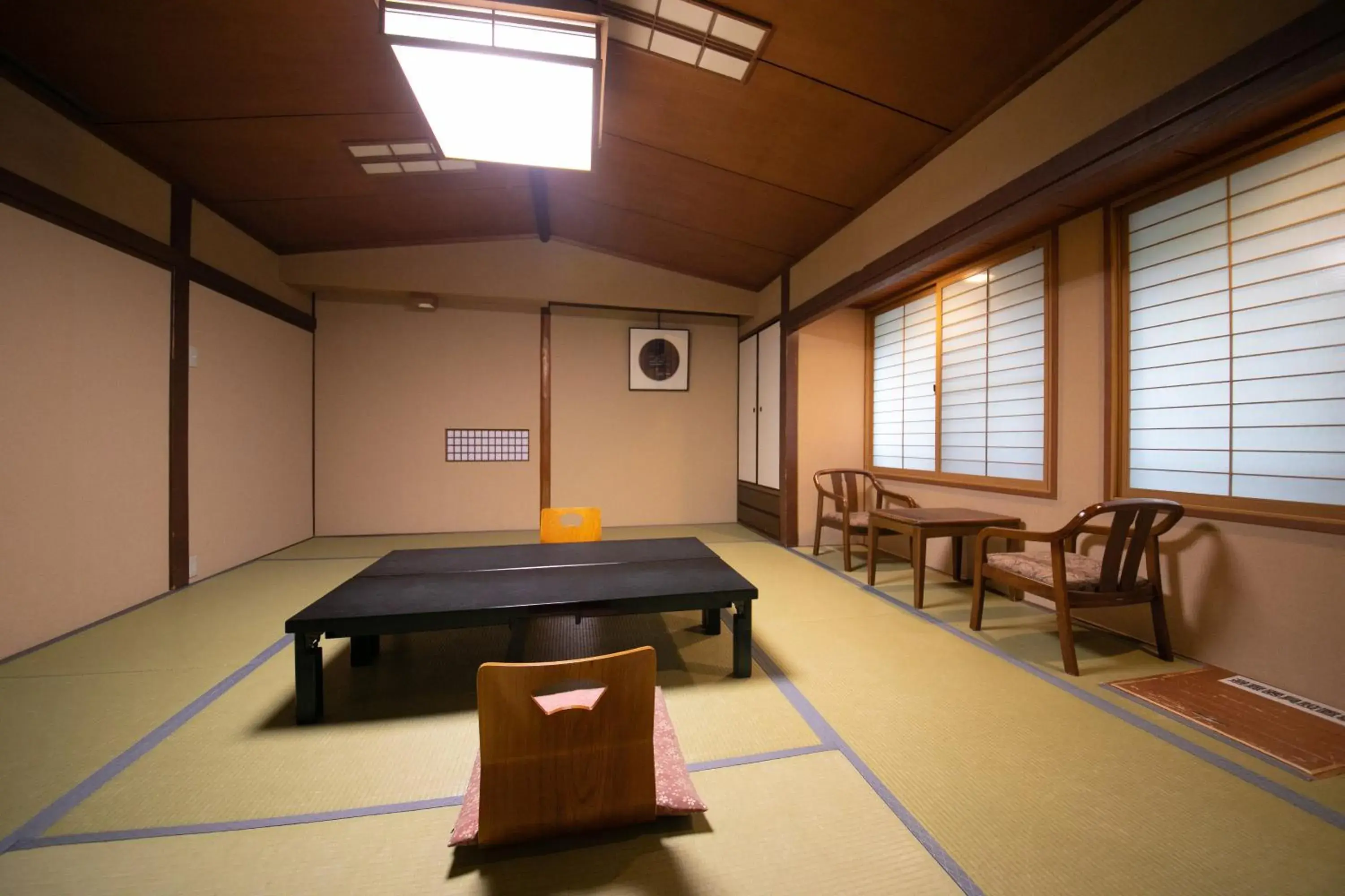 Photo of the whole room in Ohanabo