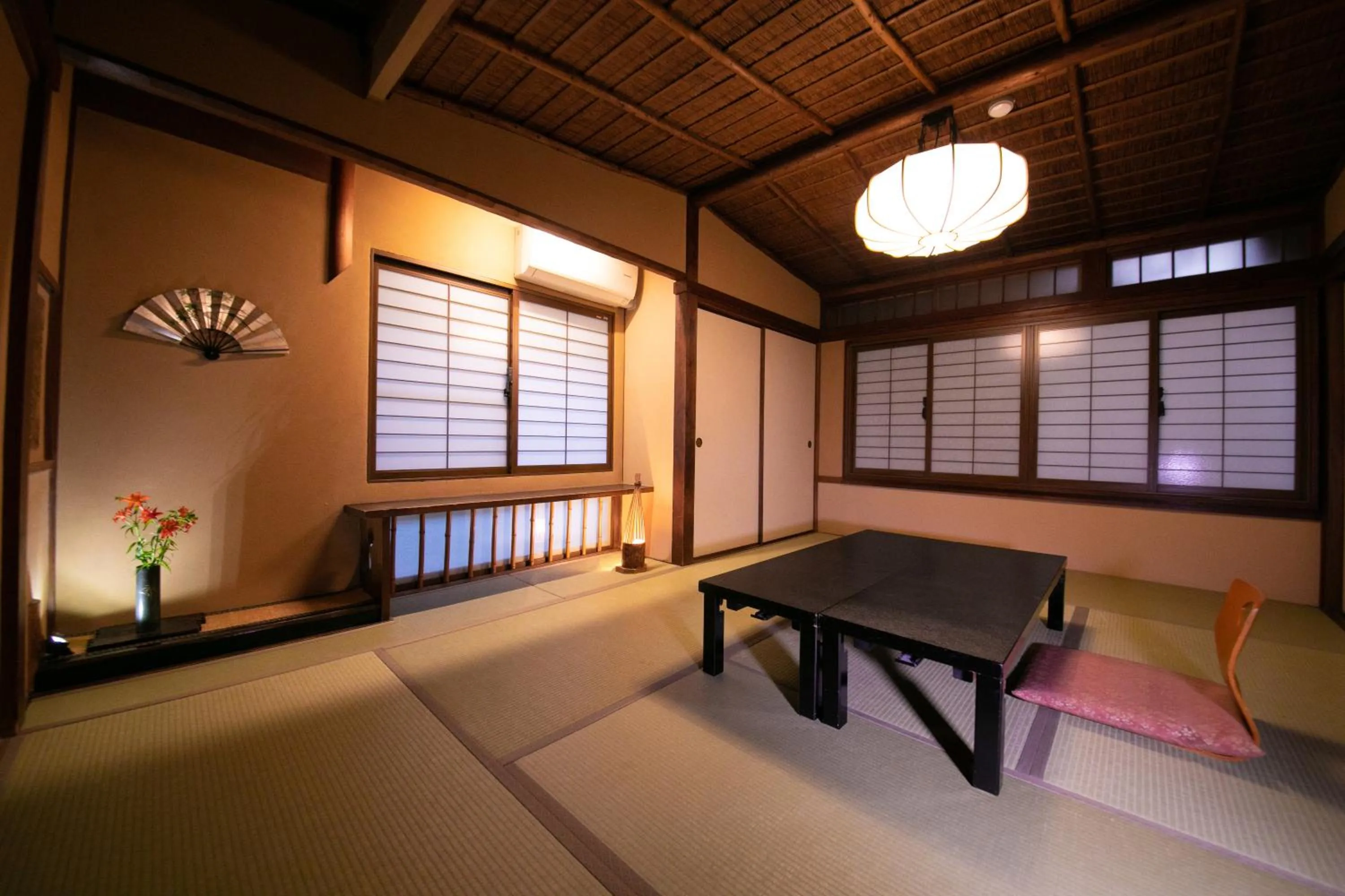 Photo of the whole room, Bed in Ohanabo