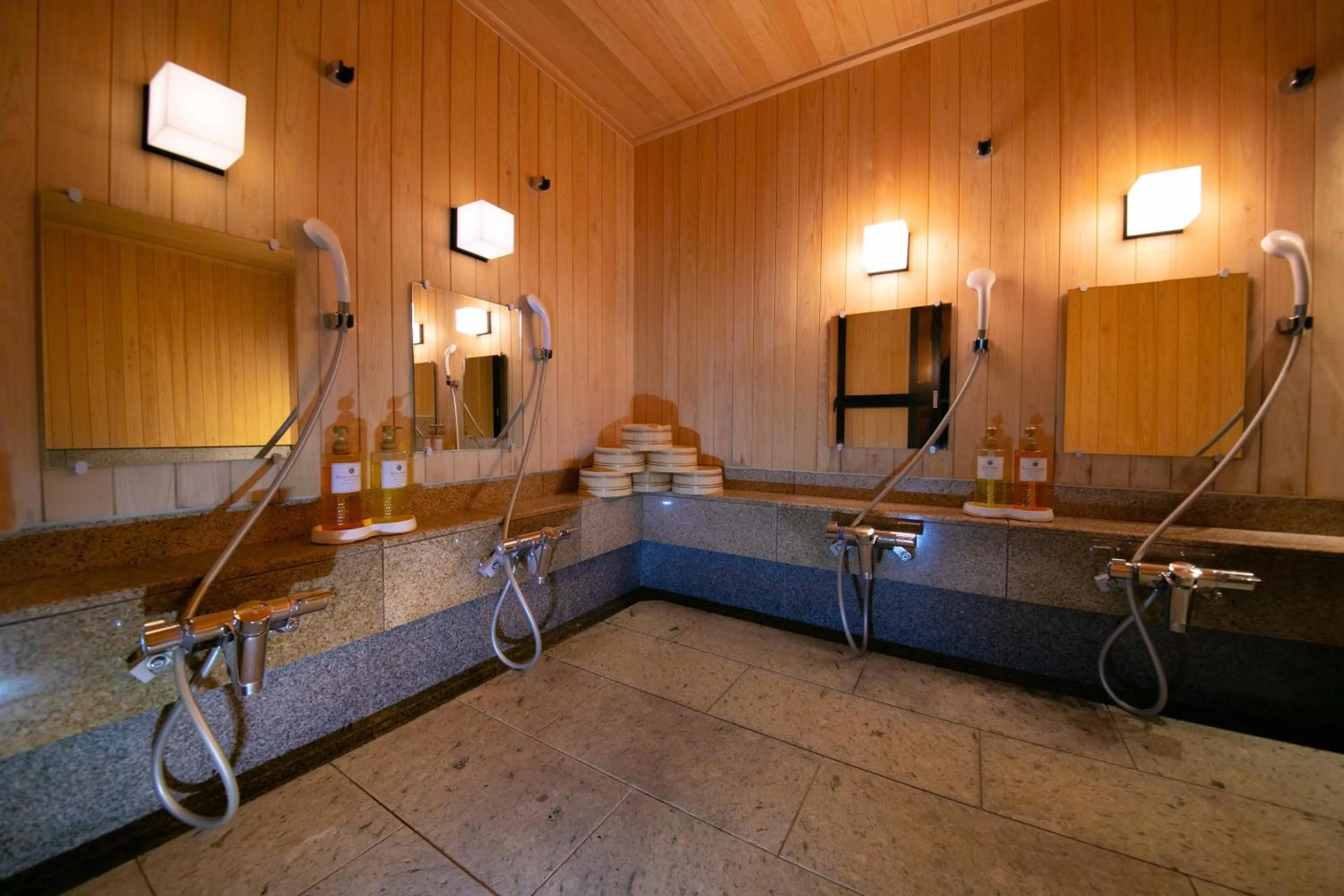 Public Bath in Ohanabo