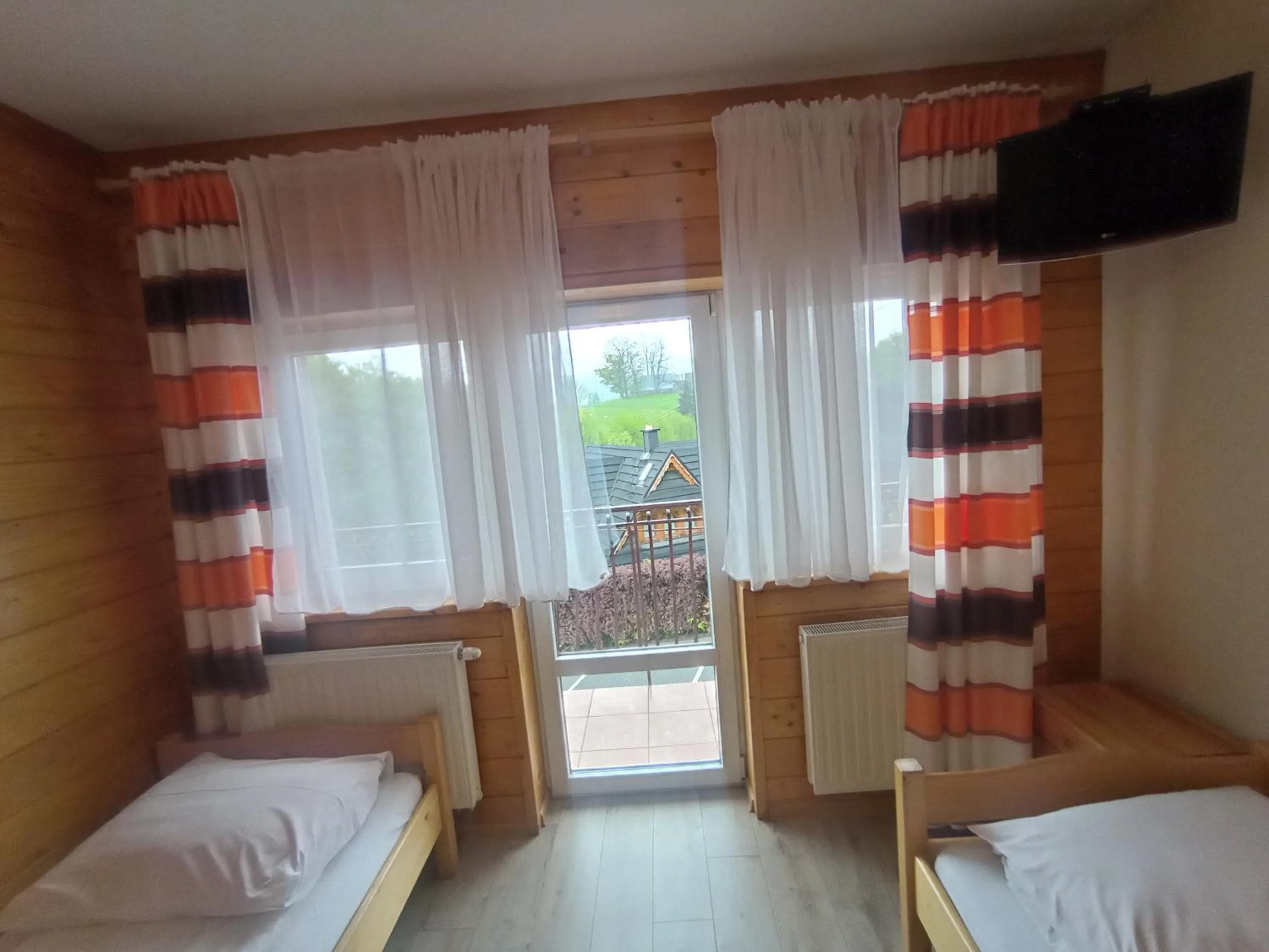Photo of the whole room, Bed in Tatrzańska Rezydencja pod Brzyzkiem