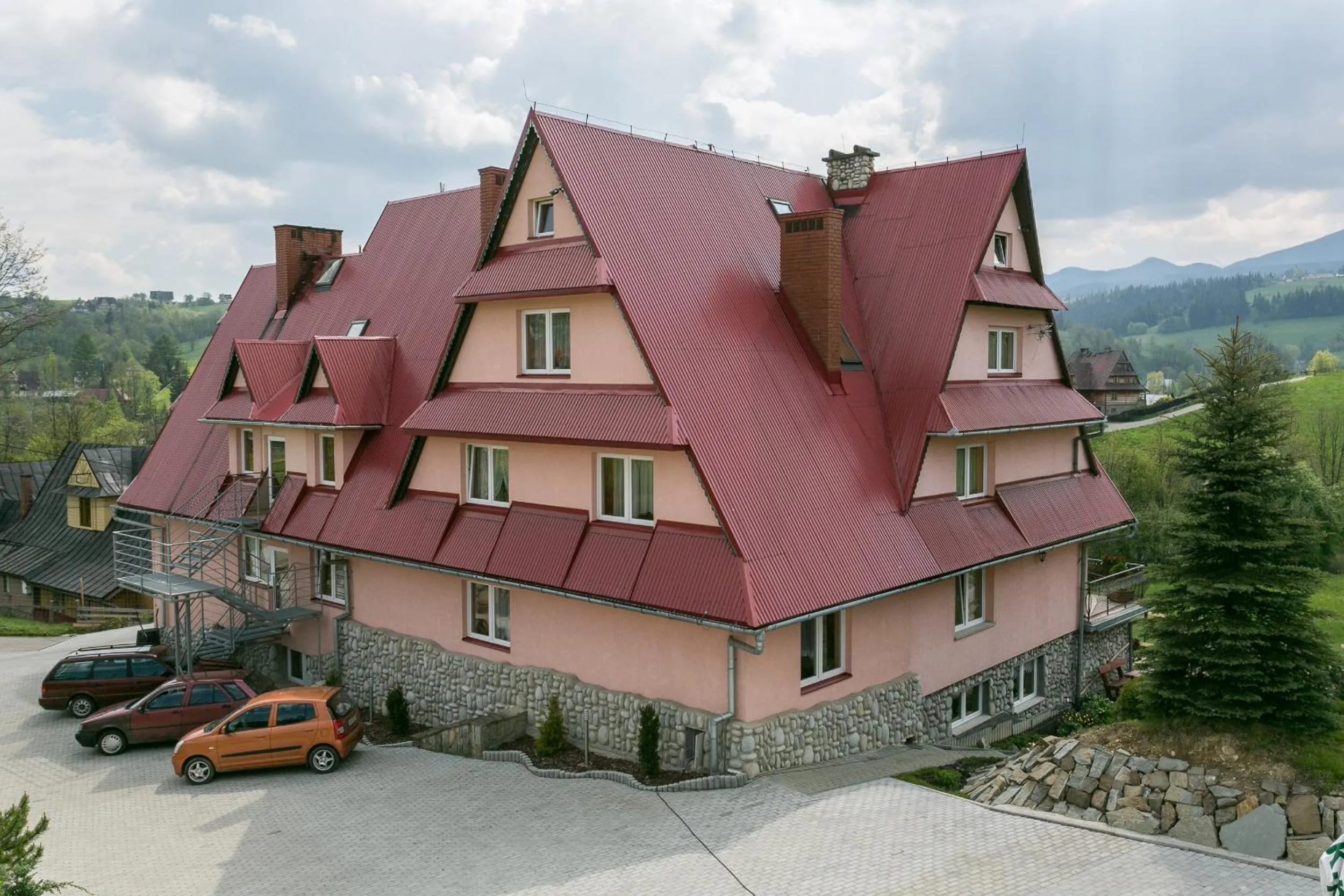 Property building in Tatrzańska Rezydencja pod Brzyzkiem