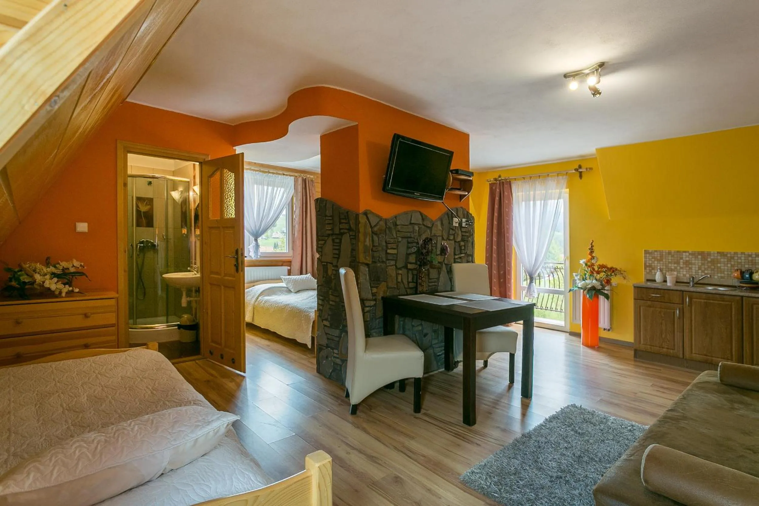 Kitchen or kitchenette, Bed in Tatrzańska Rezydencja pod Brzyzkiem