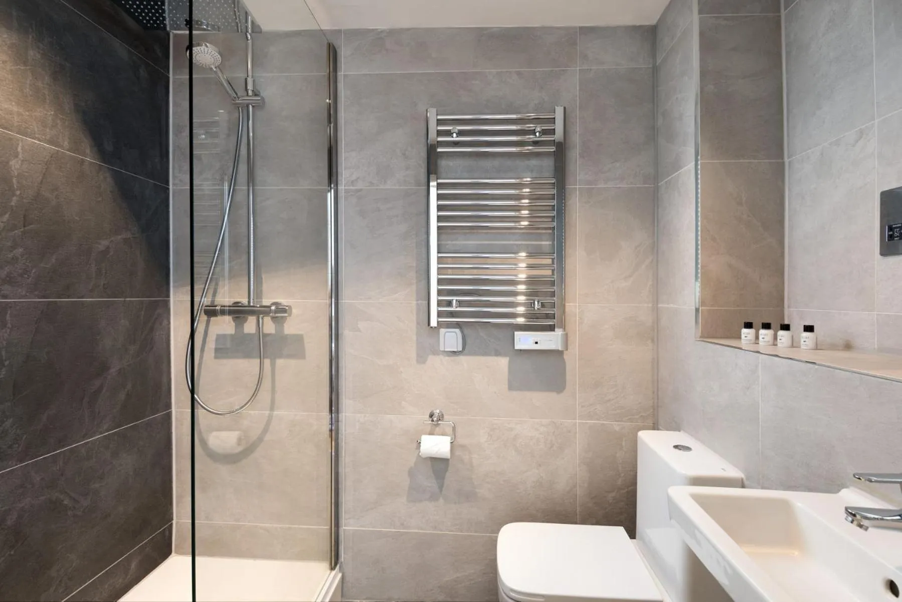 Shower in The King's Head