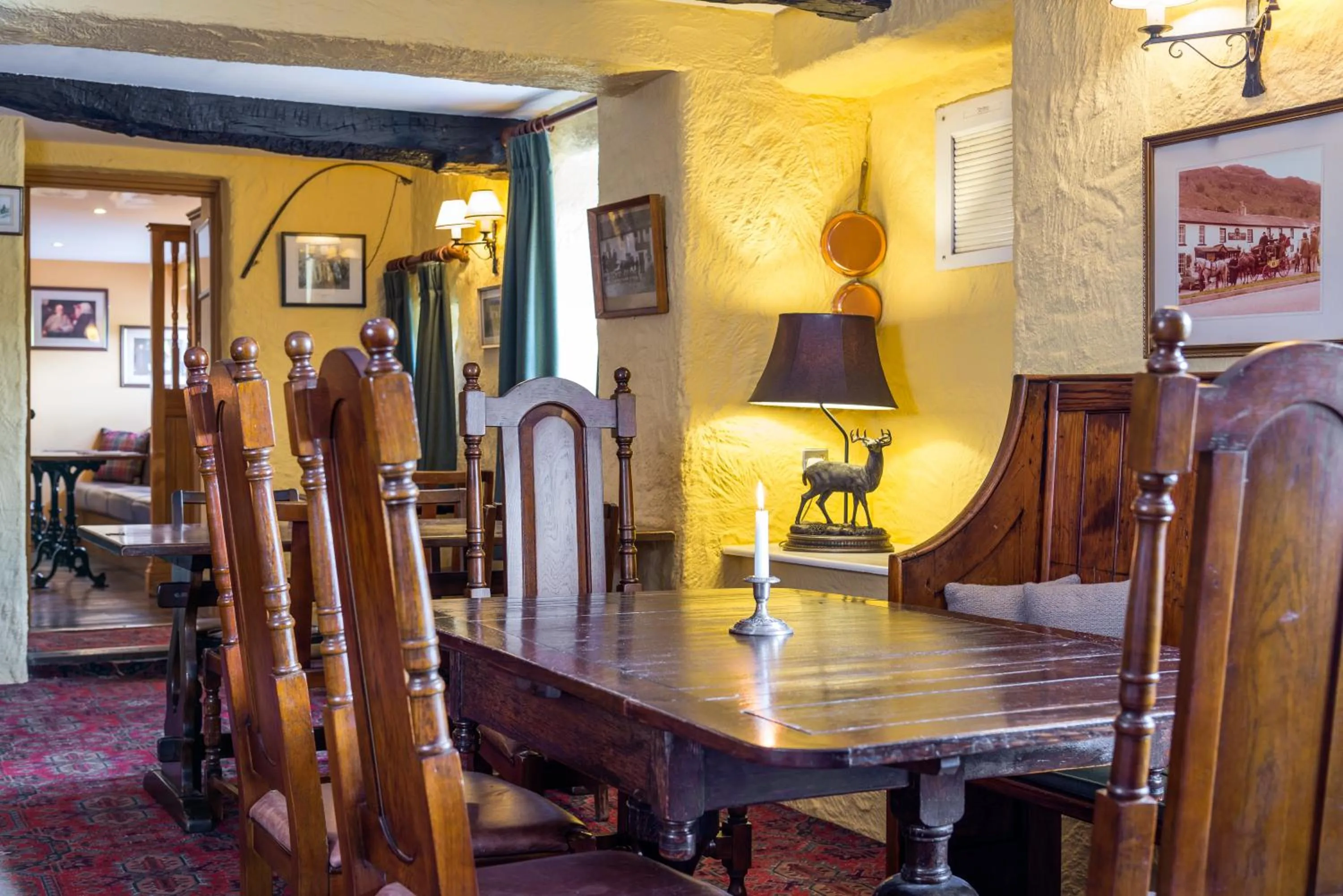 Restaurant/places to eat in The King's Head