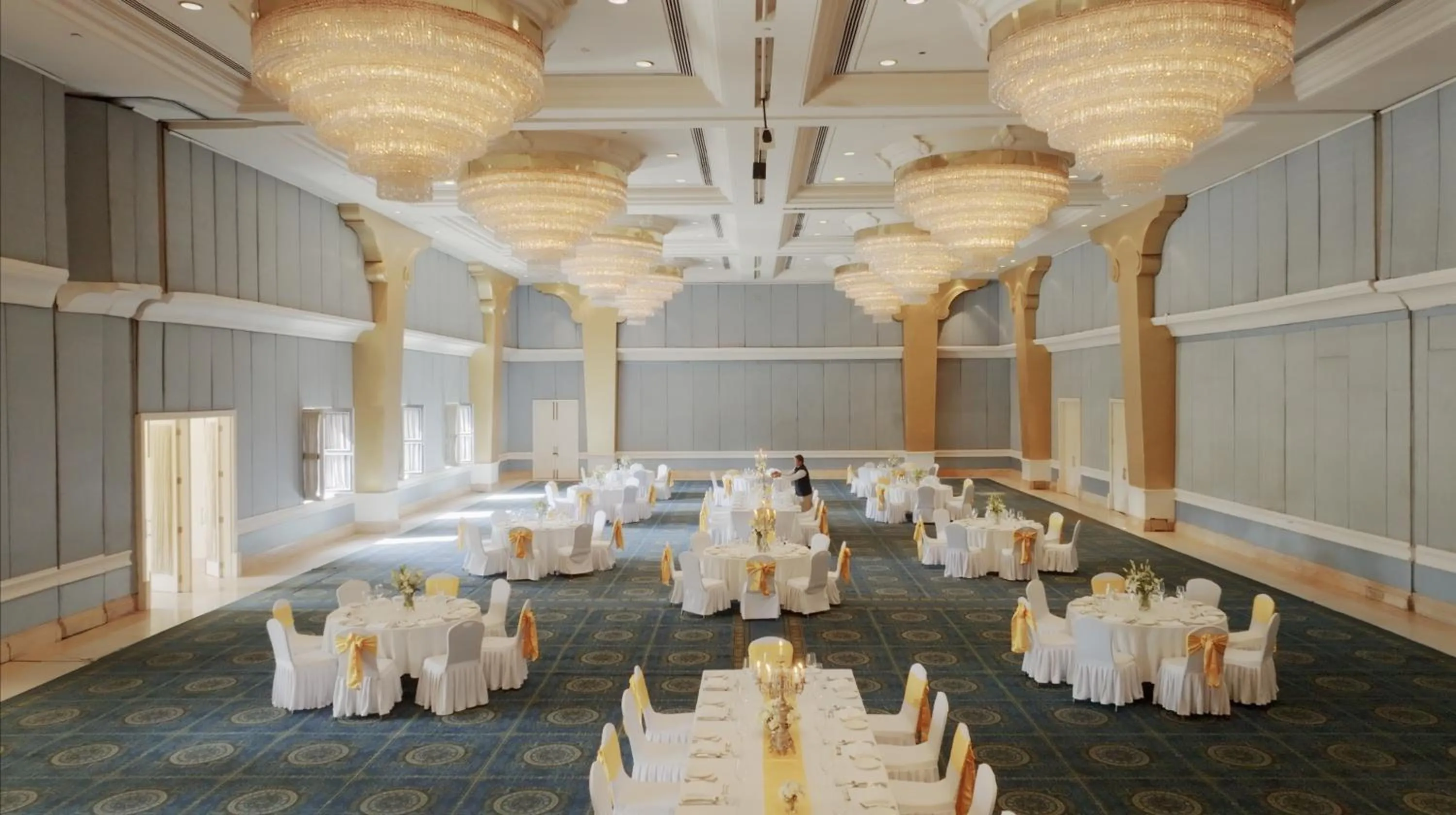 Meeting/conference room in Hotel Yak & Yeti