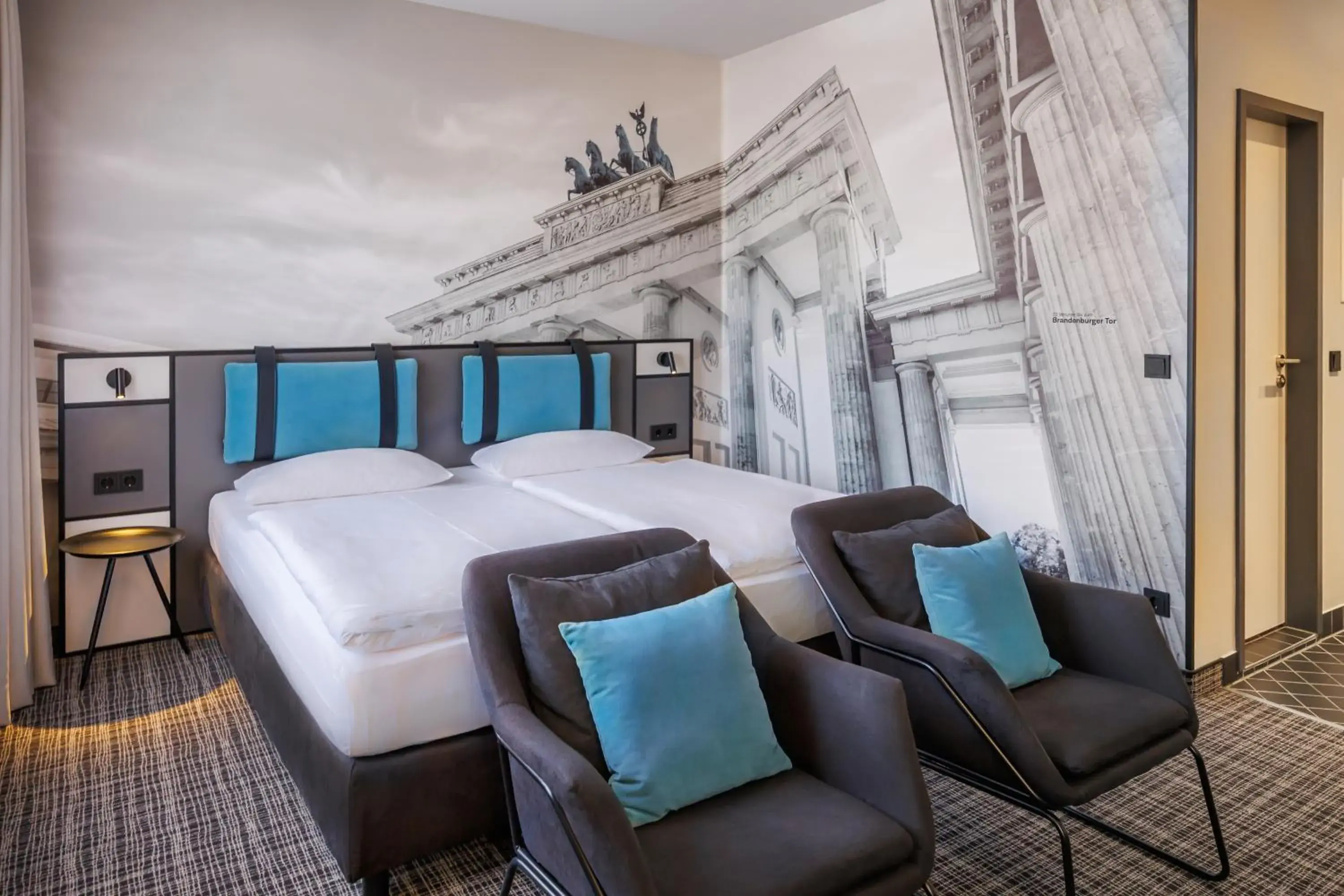 Photo of the whole room, Bed in Hotel Lützow Photo of the whole room, Bed in Hotel Lützow