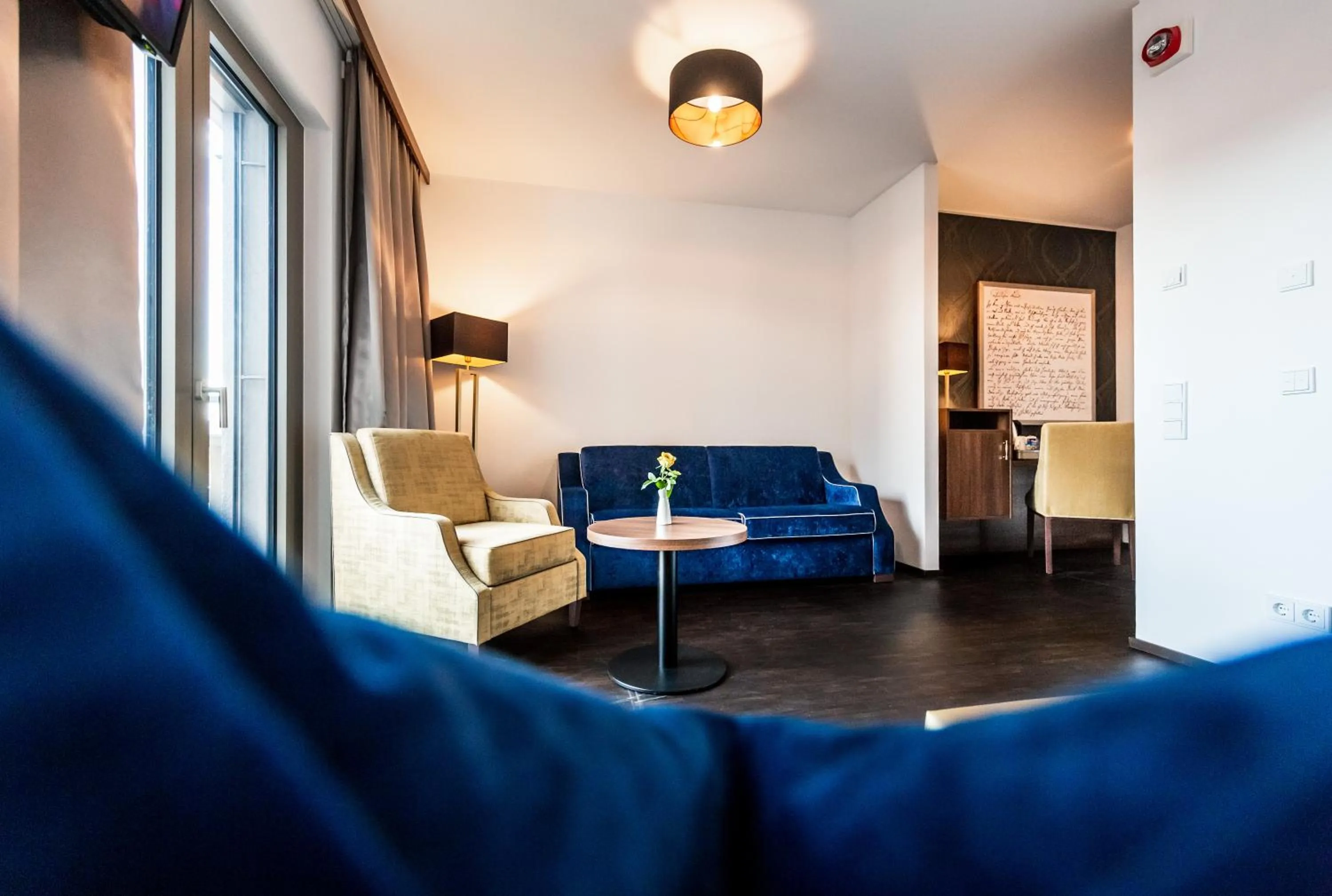 Photo of the whole room in Best Western Plus Royal Suites