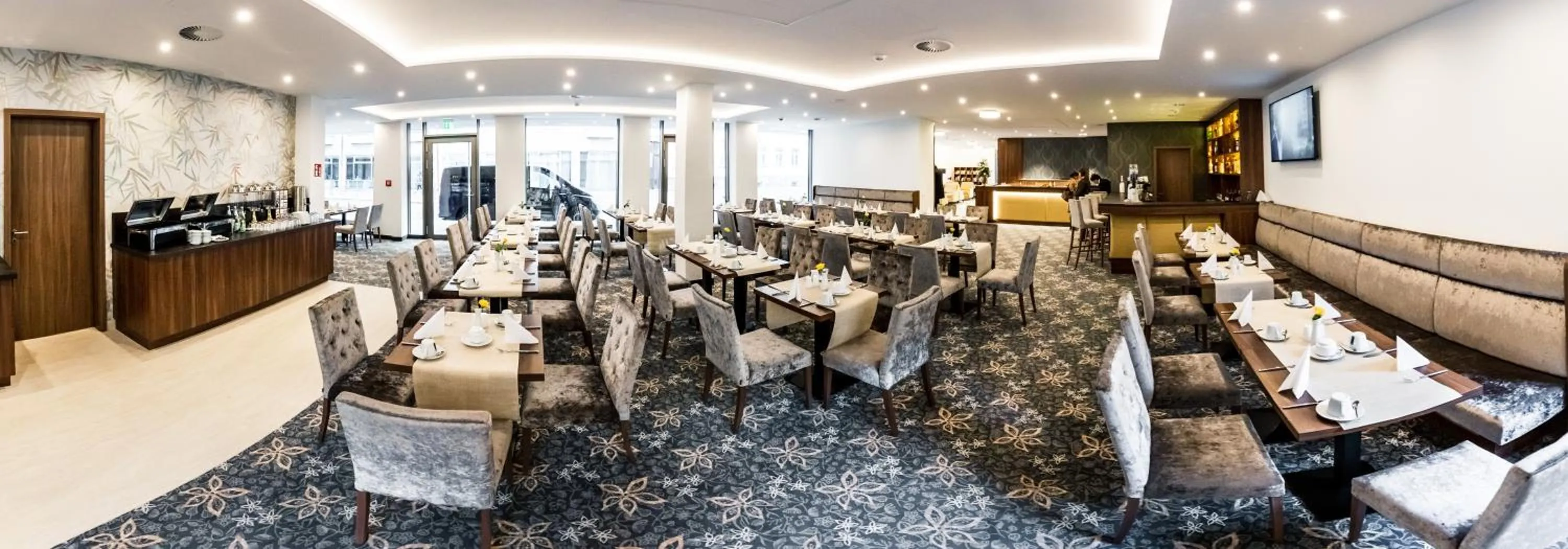 Buffet breakfast in Best Western Plus Royal Suites