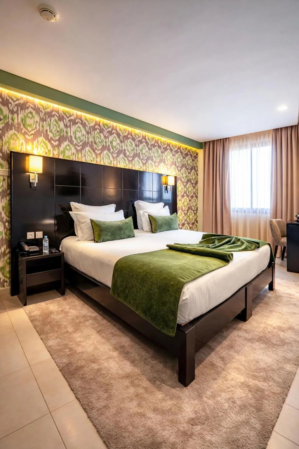 Property building, Bed in Hôtel du Golf Mohammedia