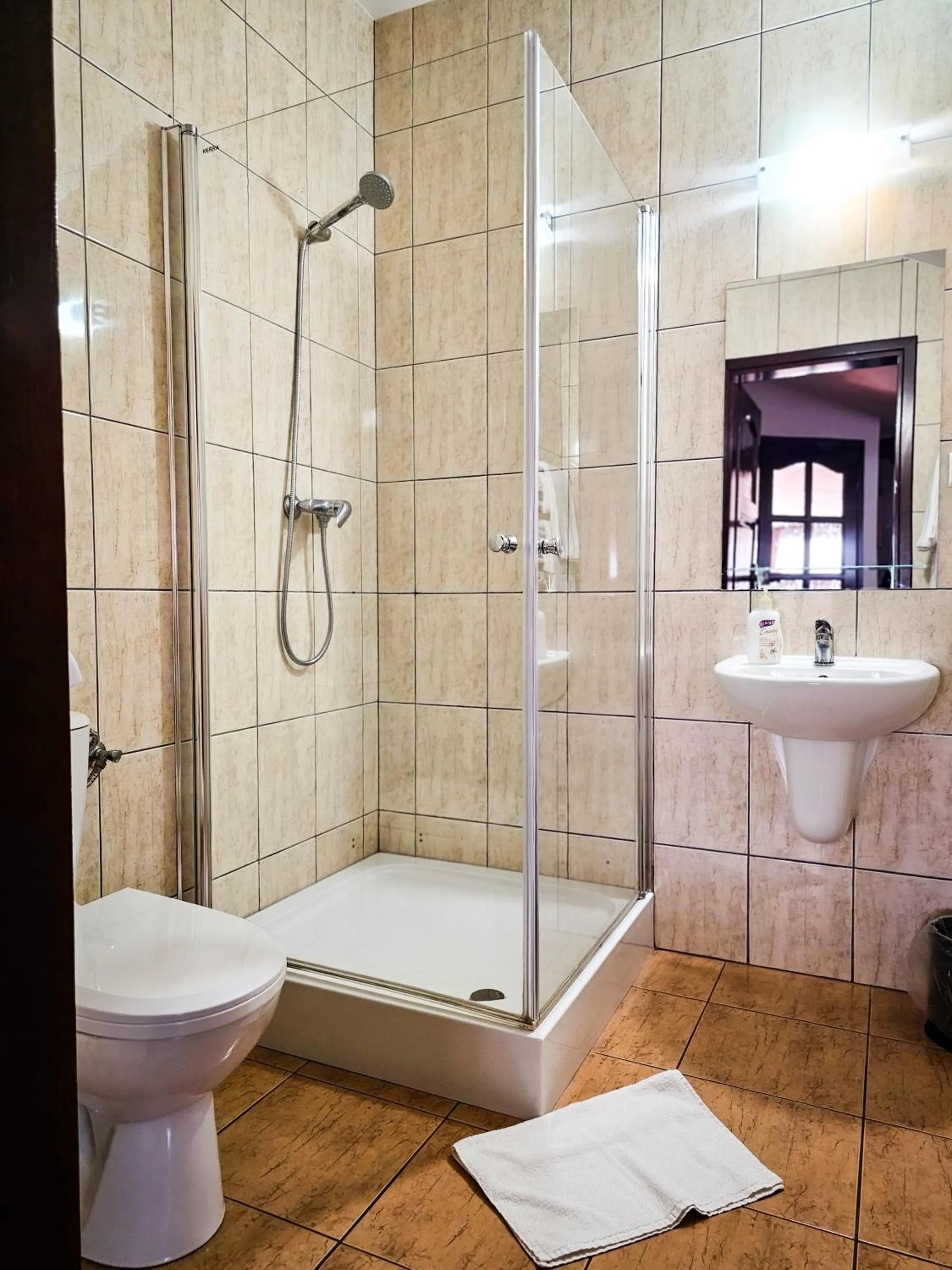 Shower in Gościniec Gryszczeniówka & SPA