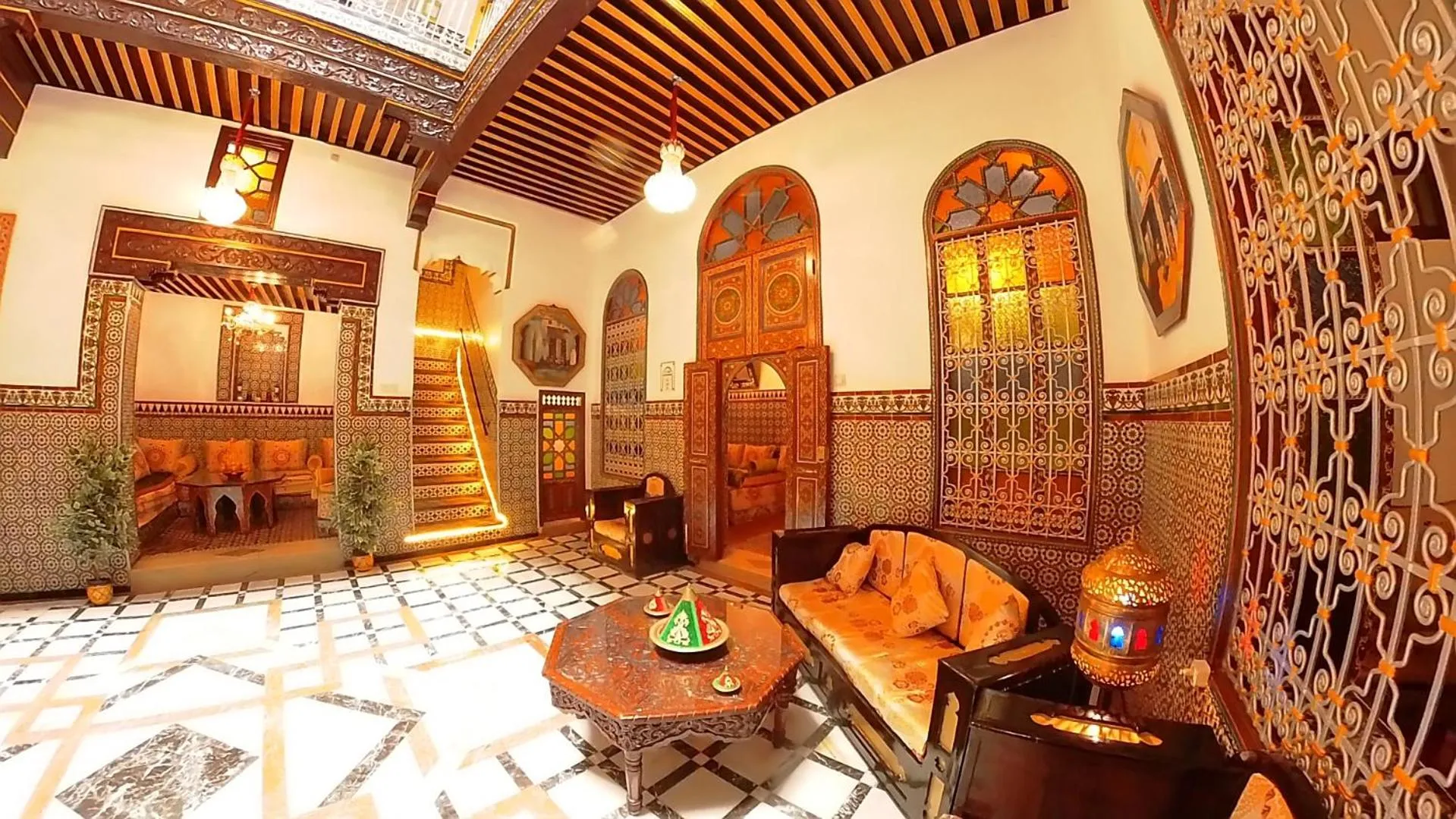 Lobby or reception in Riad Las Mil y una Noches Tetuan