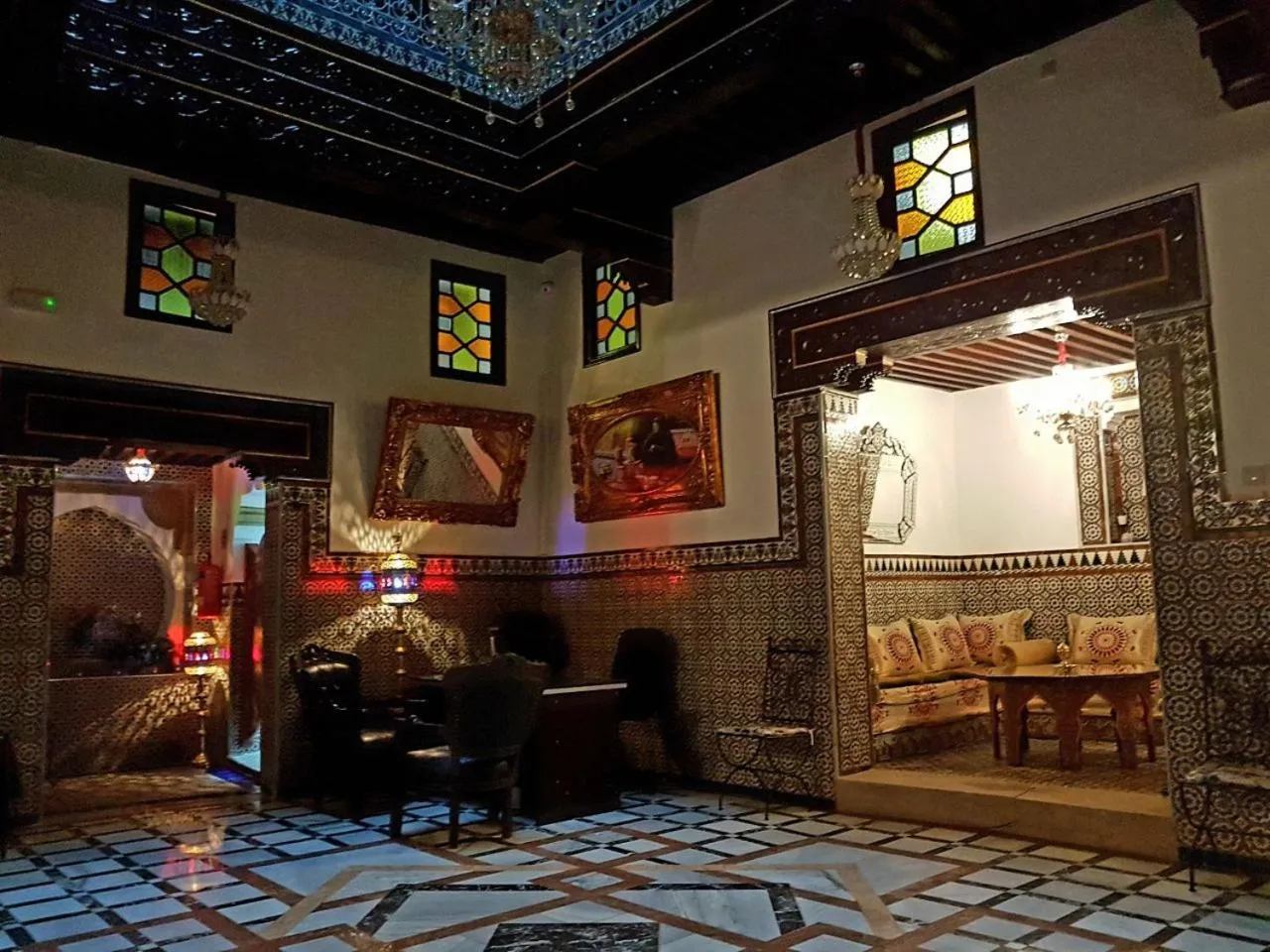 Lobby or reception in Riad Las Mil y una Noches Tetuan