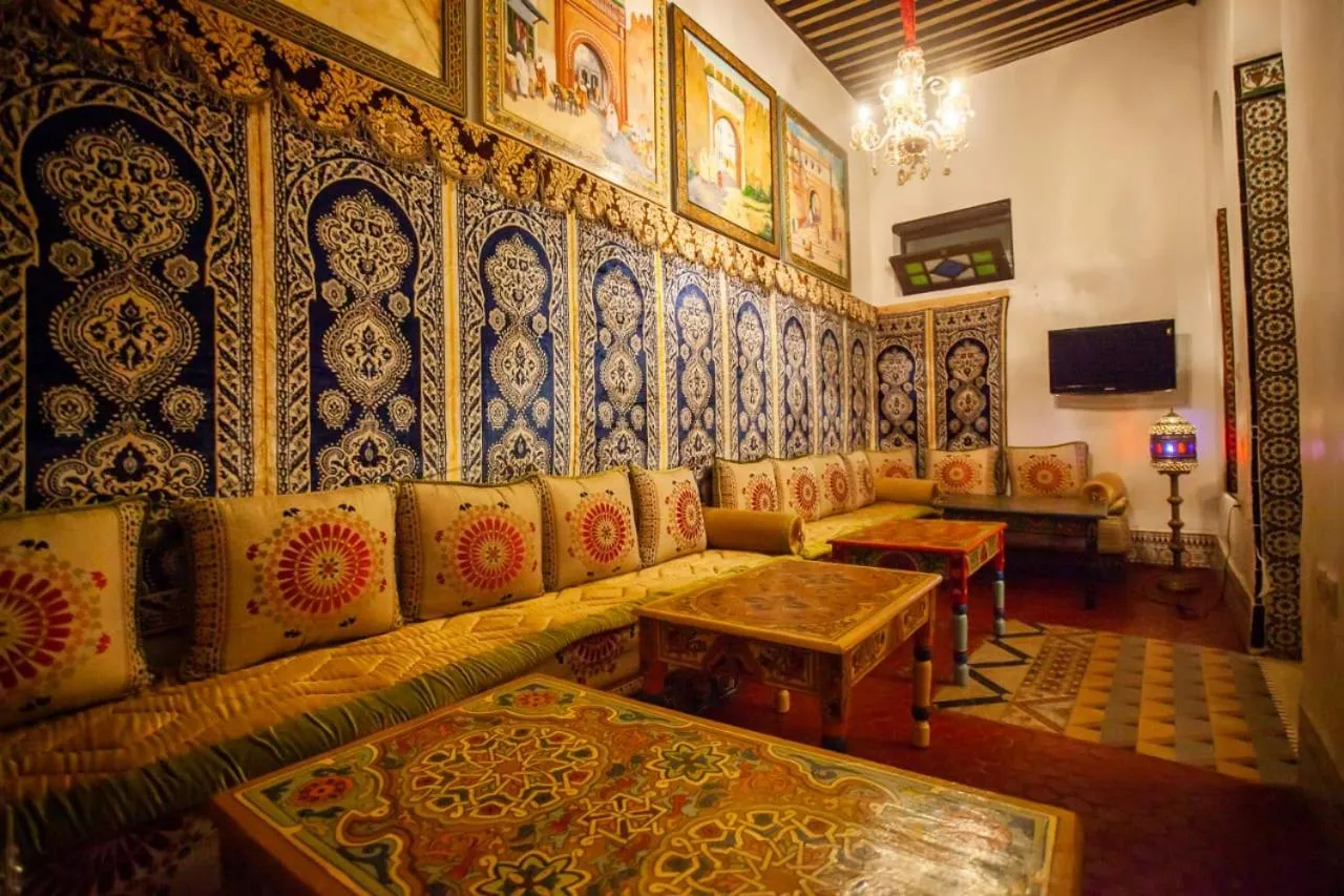Communal lounge/ TV room in Riad Las Mil y una Noches Tetuan