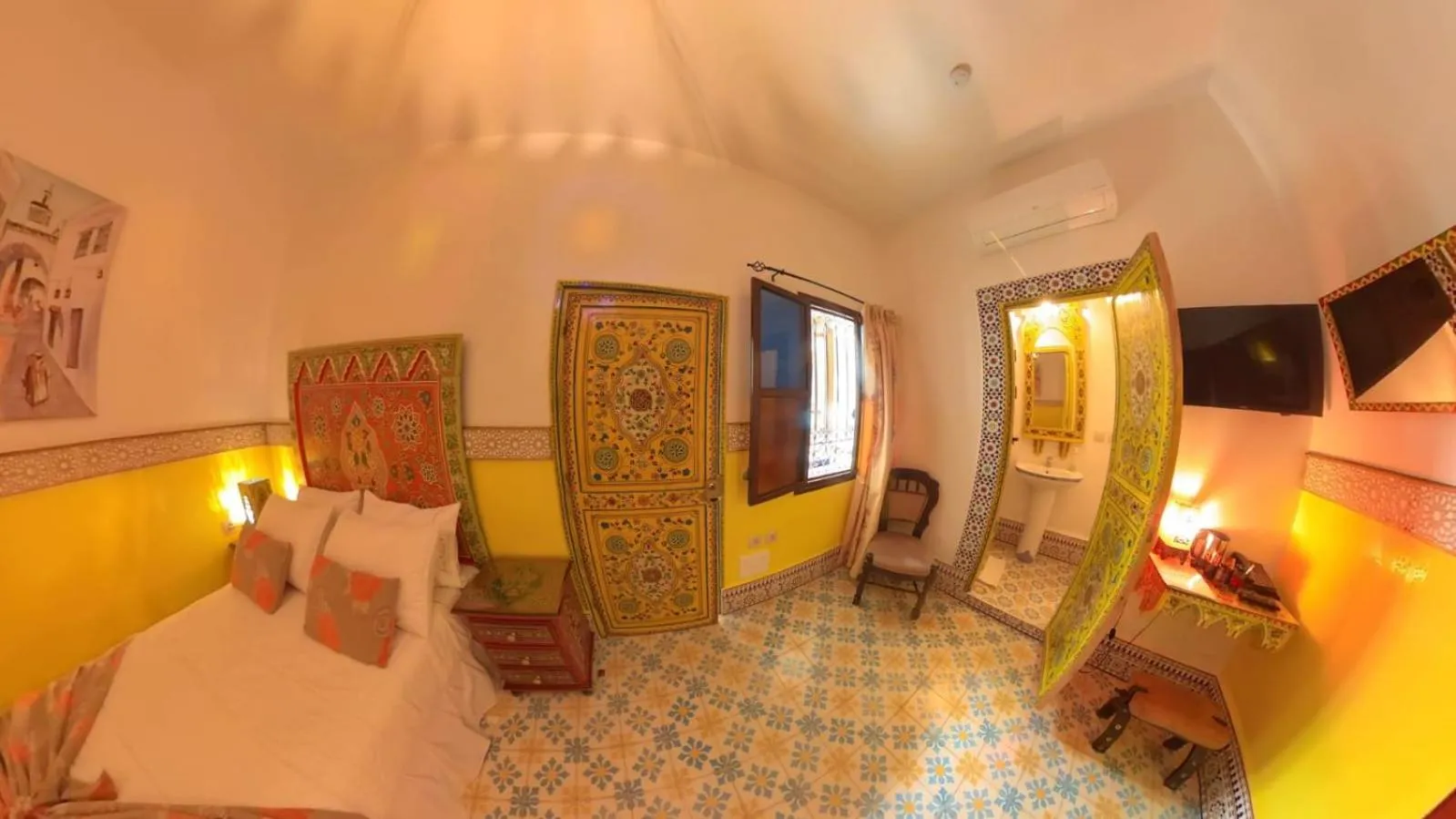 Bed in Riad Las Mil y una Noches Tetuan