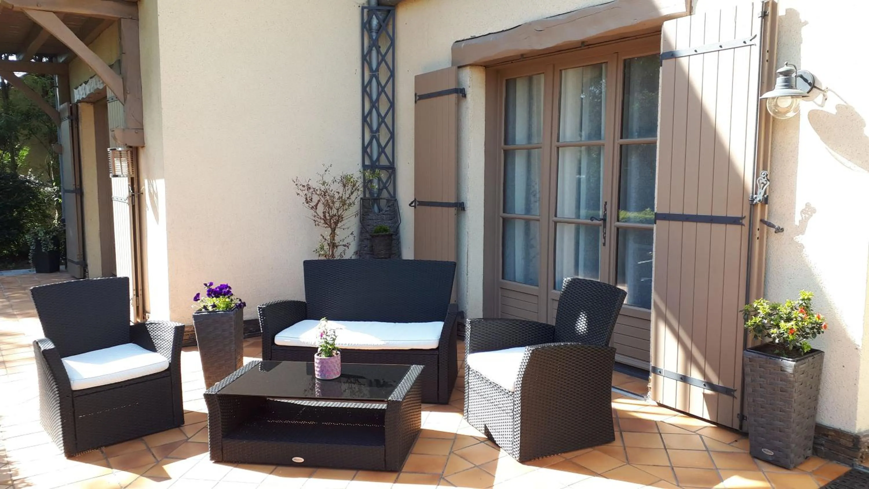 Balcony/Terrace in Couleurs du temps - pres Giverny