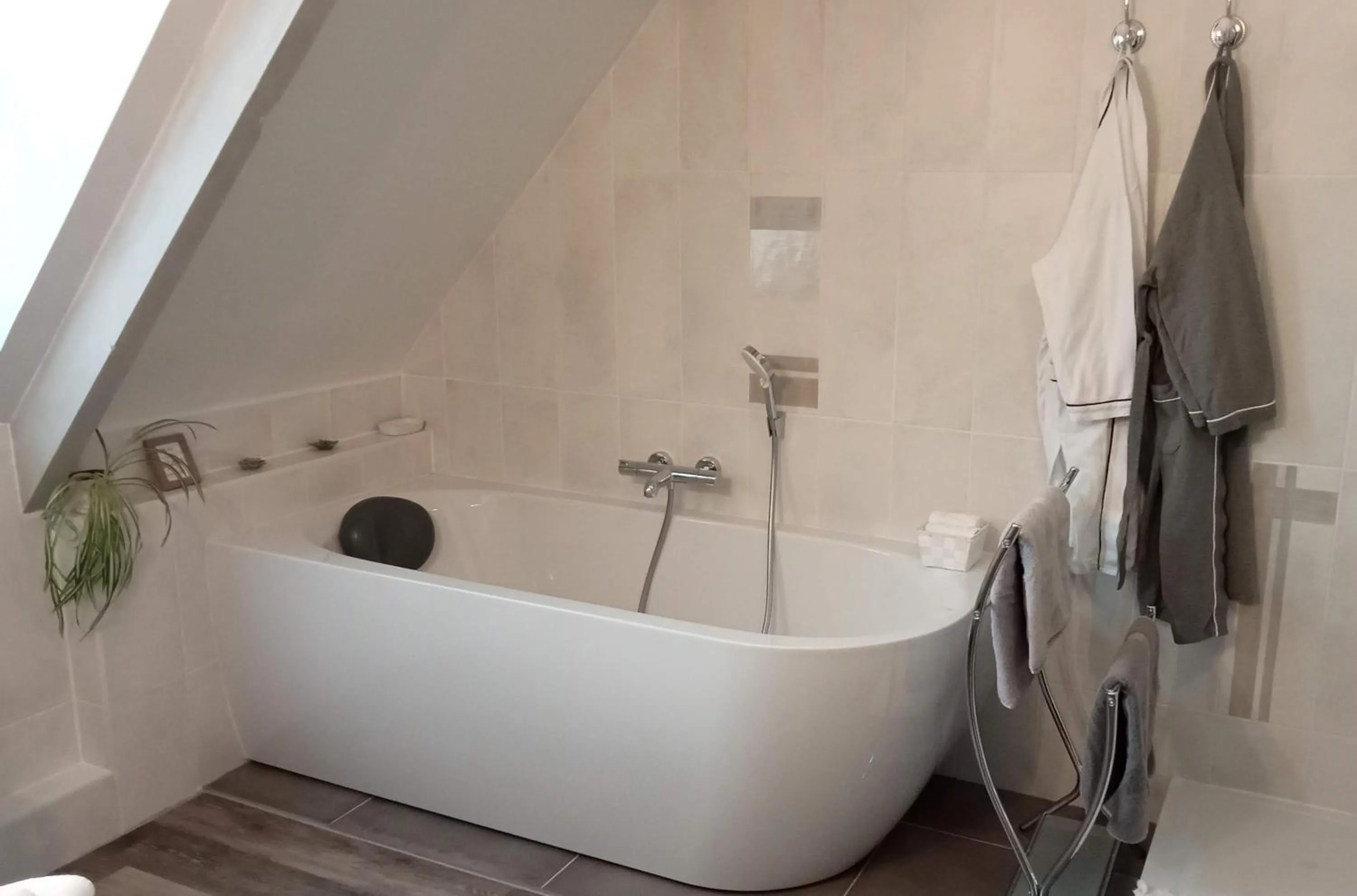 Bathroom in Couleurs du temps - pres Giverny