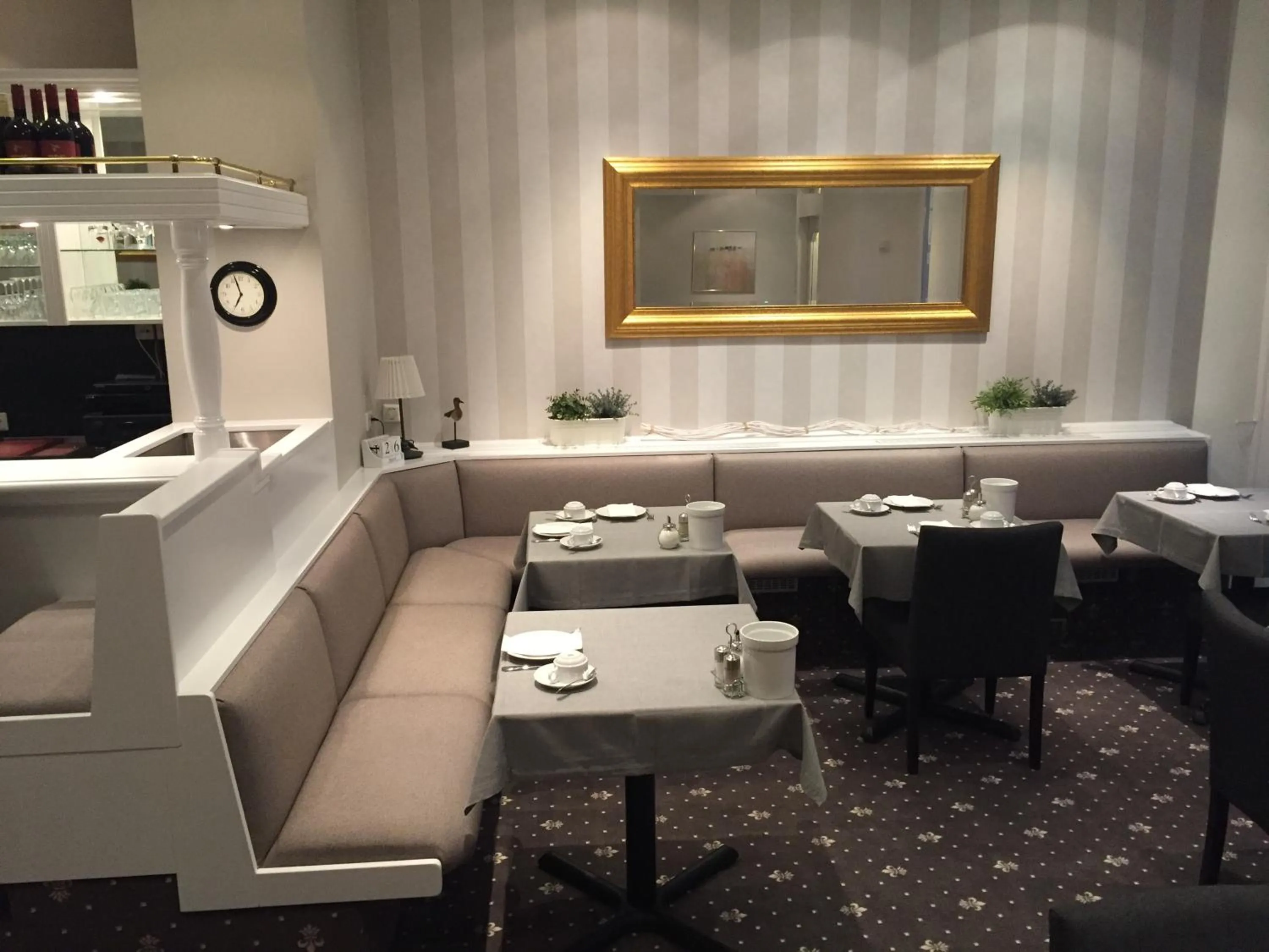 Restaurant/places to eat in Kurhaus Hotel