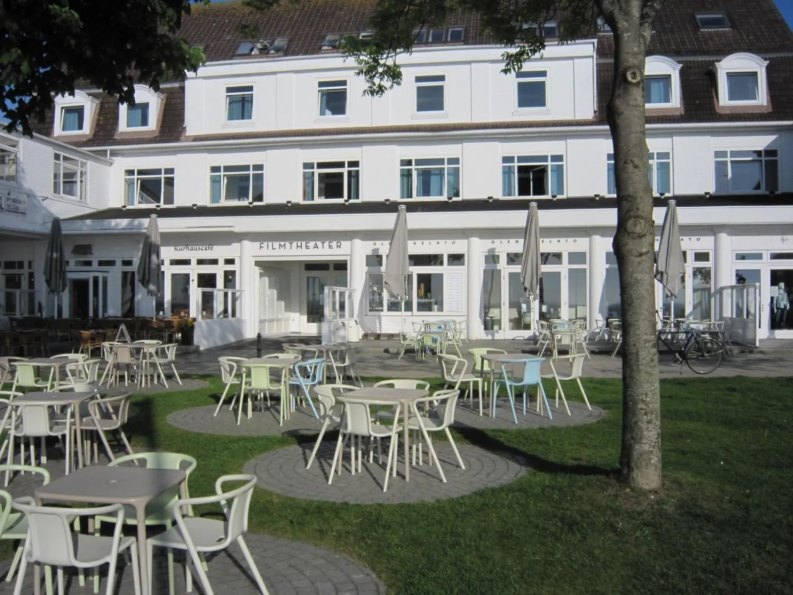 Facade/entrance in Kurhaus Hotel