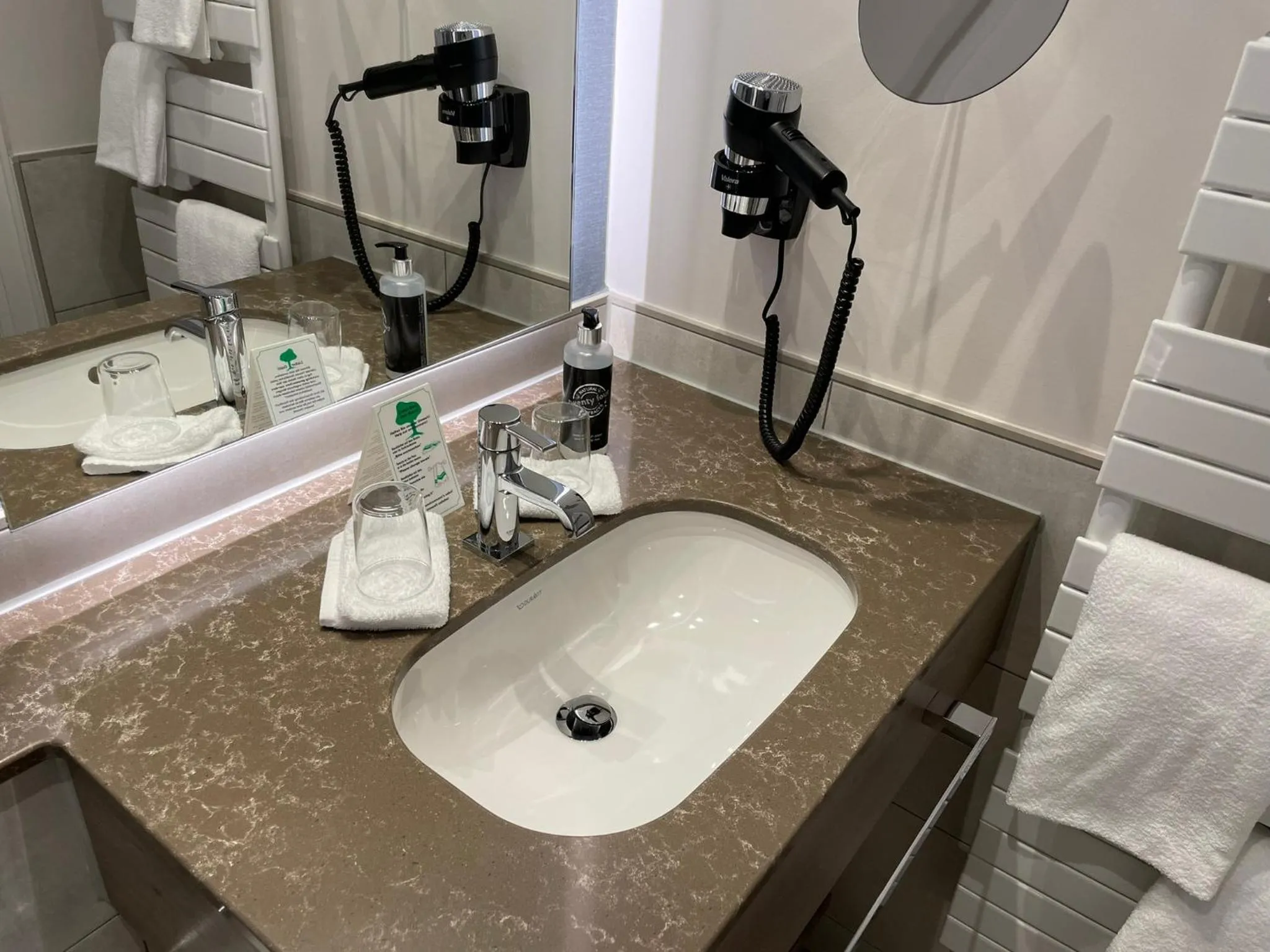Bathroom in Kurhaus Hotel