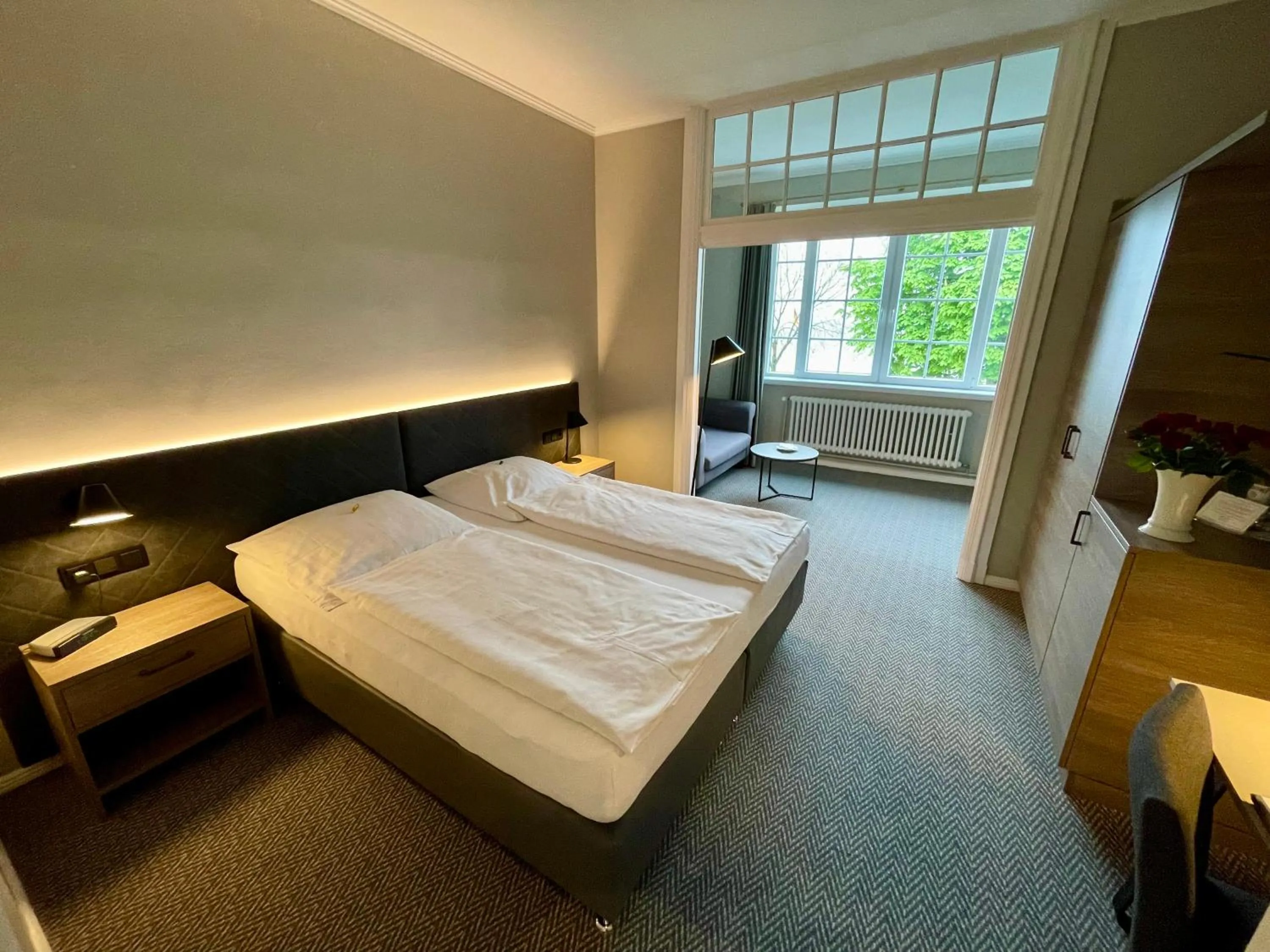 Bed in Kurhaus Hotel